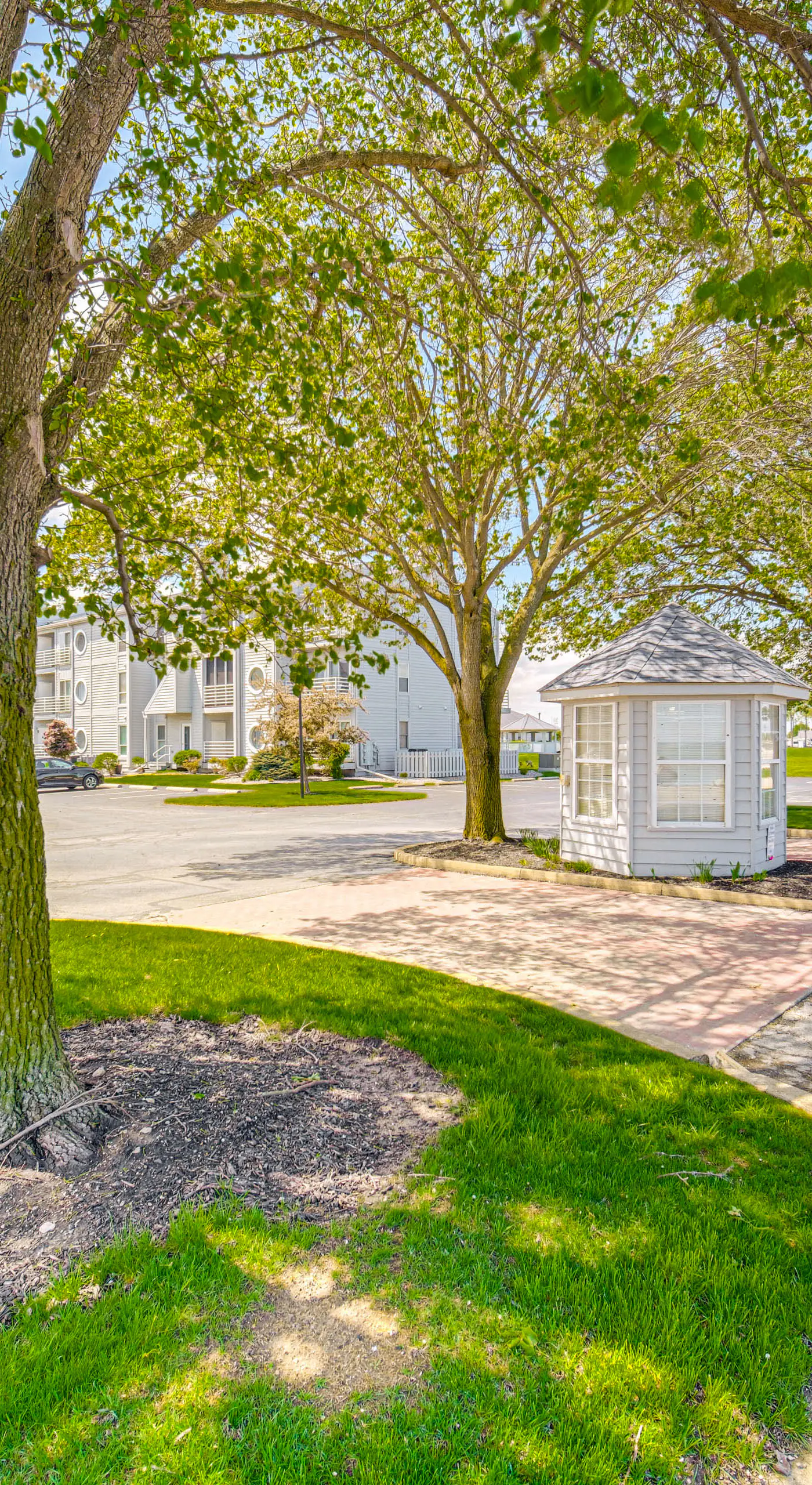 1 Mi to Ferry: Port Clinton Condo w/ Beach View!