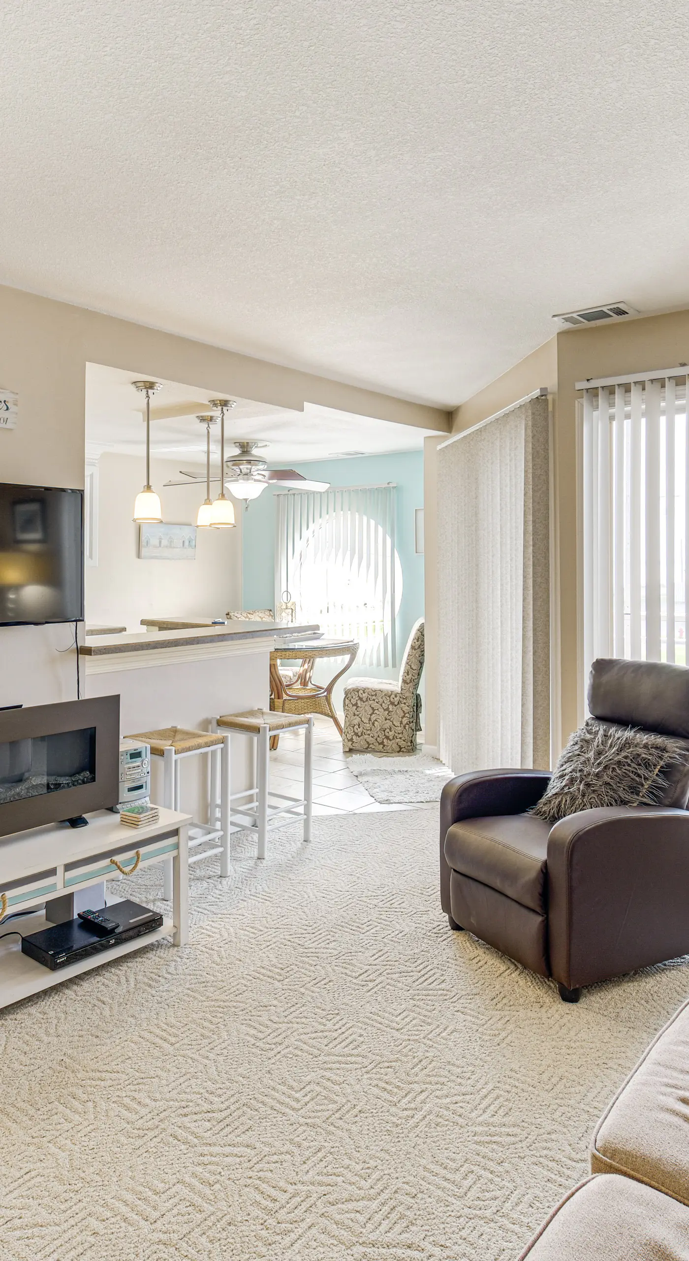 1 Mi to Ferry: Port Clinton Condo w/ Beach View!