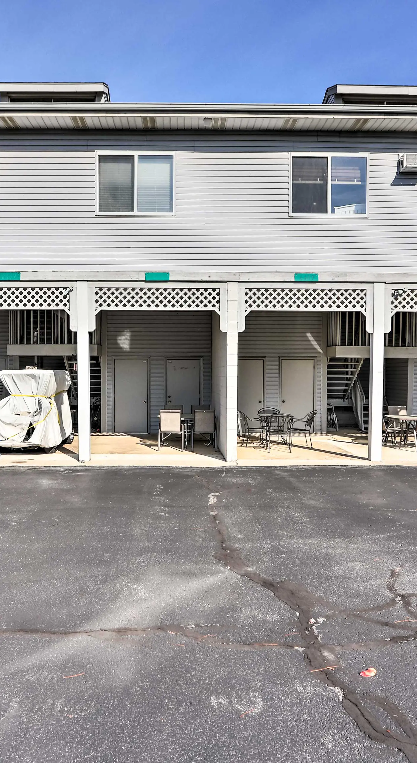 Quaint Couple's Escape: Pool, Near Lake Erie!