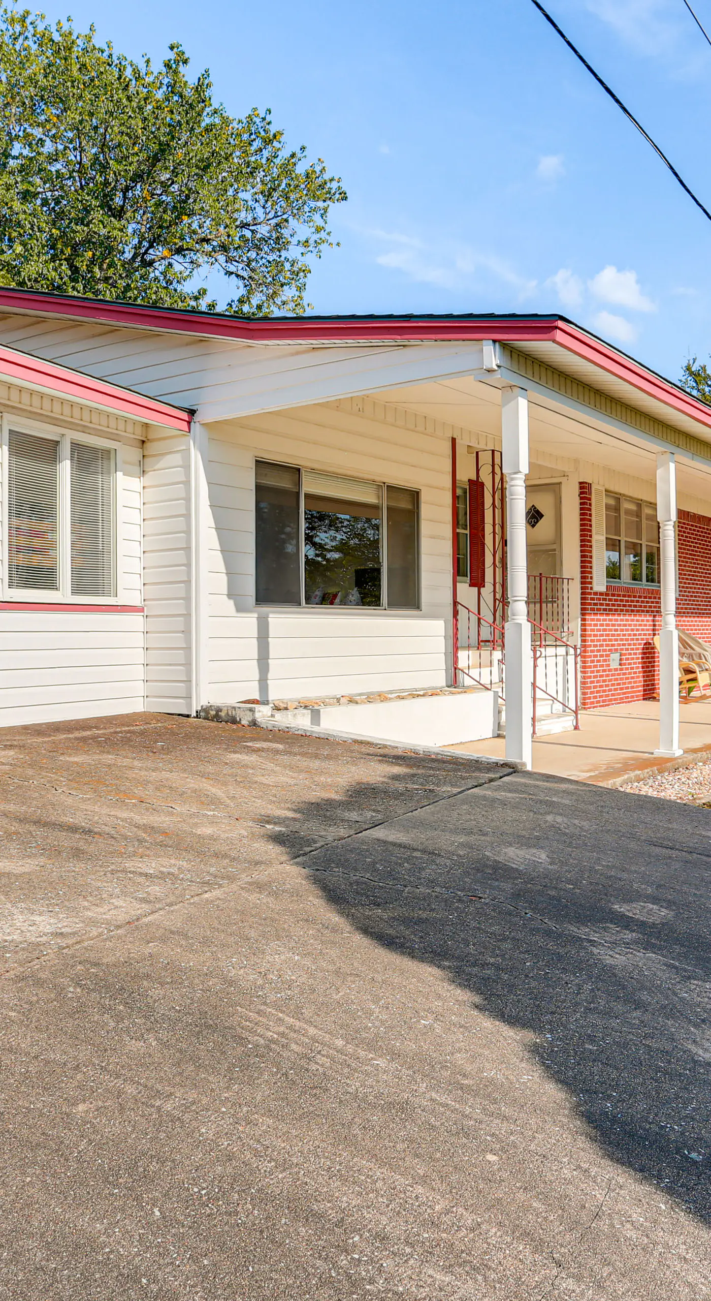 Walk to Marina: Family Home w/ Yard in Kingston