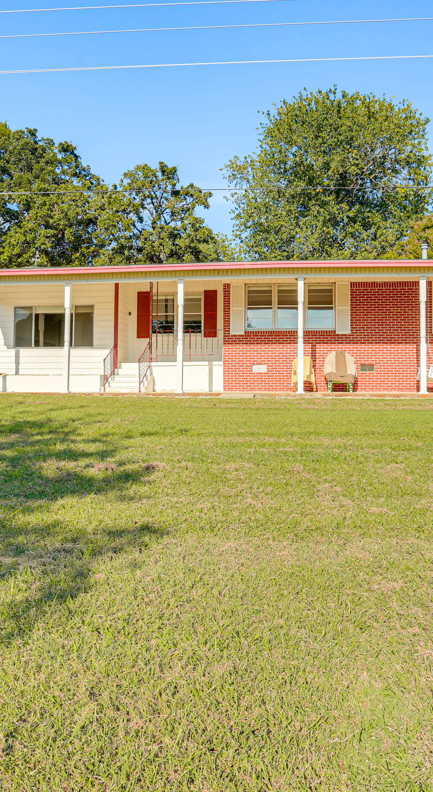 Walk to Marina: Family Home w/ Yard in Kingston
