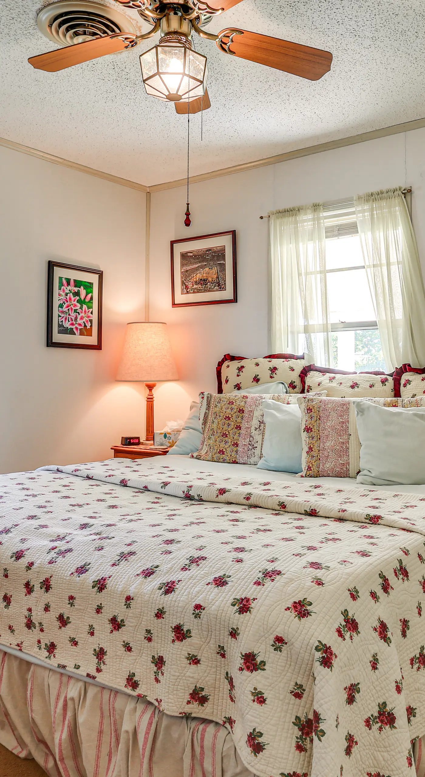 Walk to Marina: Family Home w/ Yard in Kingston