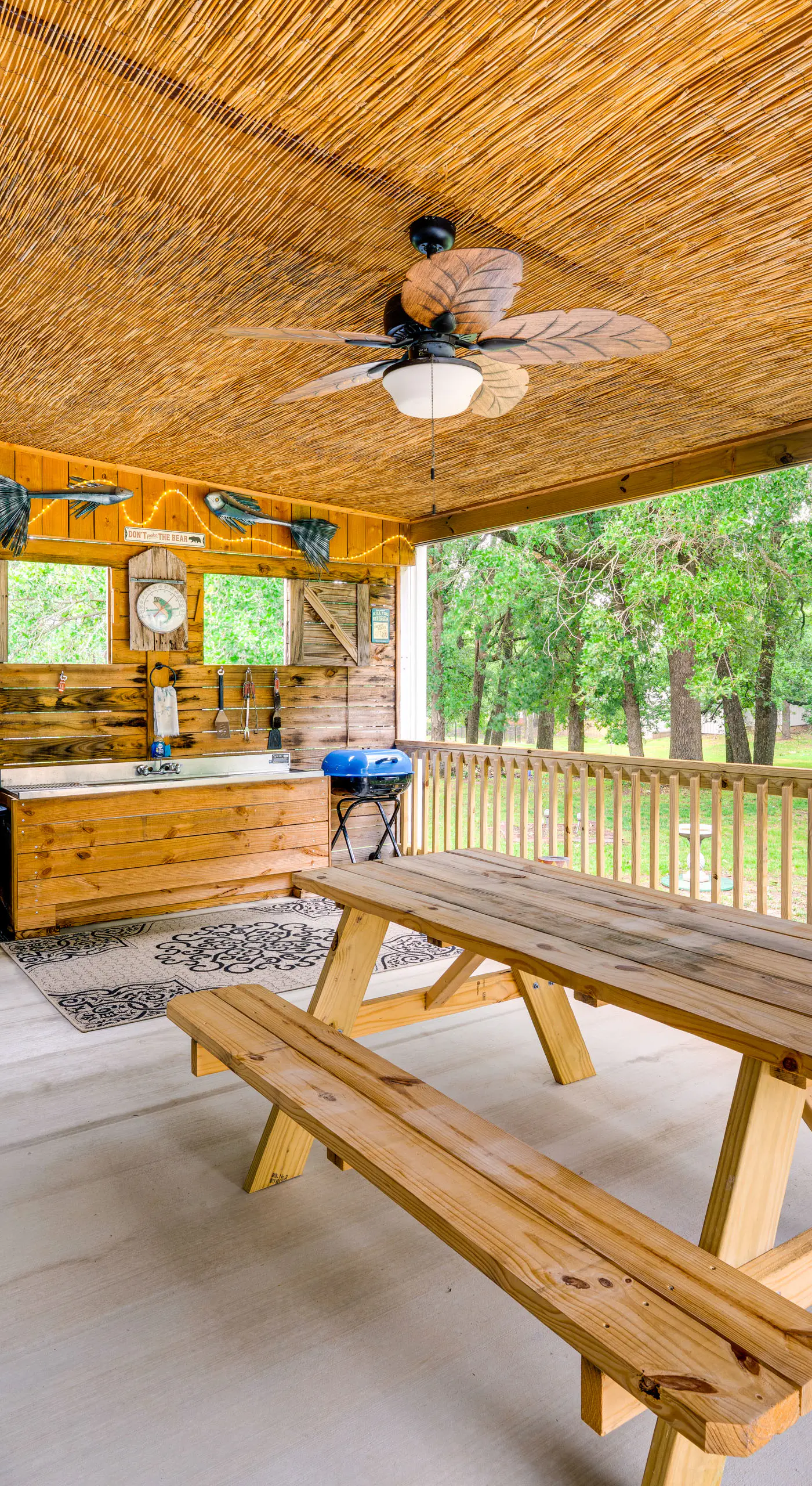 1 Mi to Lake Texoma Access: Home w/ Deck