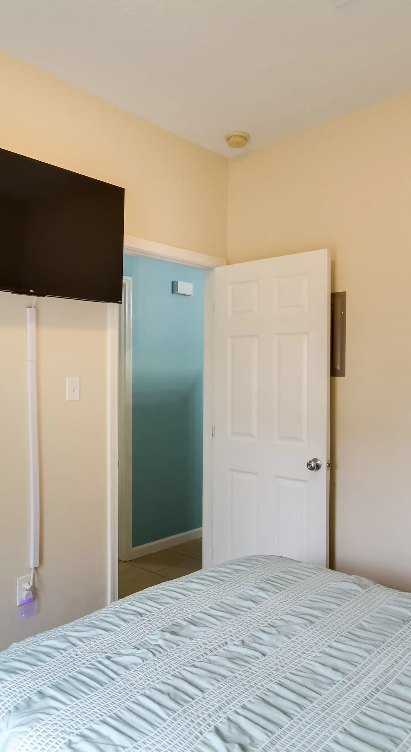 Walk to Beach: Gulfport Retreat w/ Patio