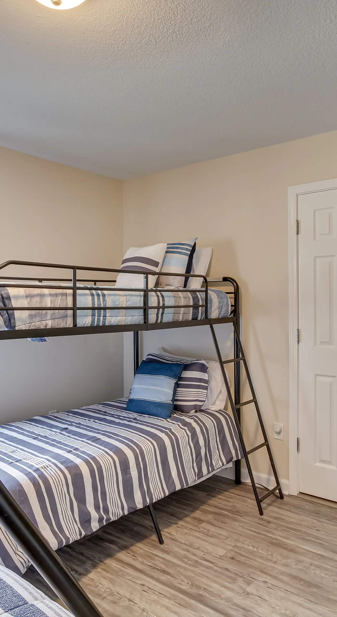 Walk to Beach: Gulfport Retreat w/ Patio