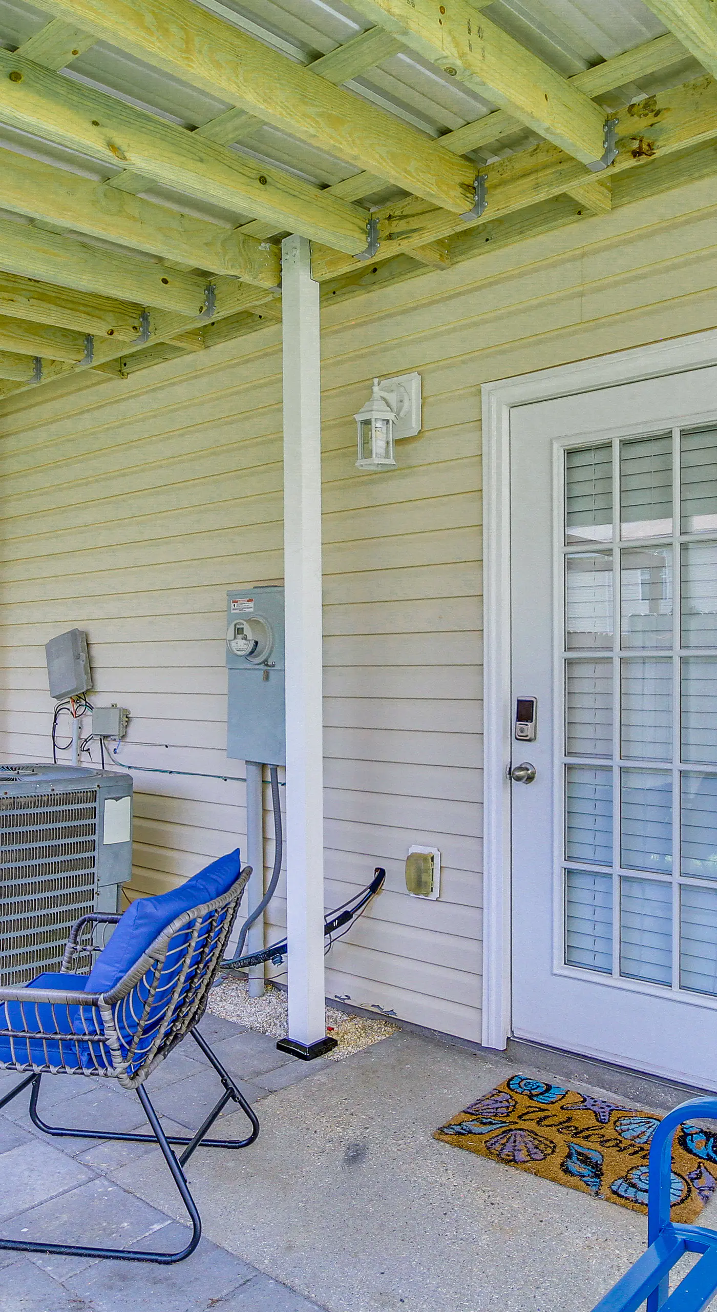 Walk to Beach: Gulfport Retreat w/ Patio