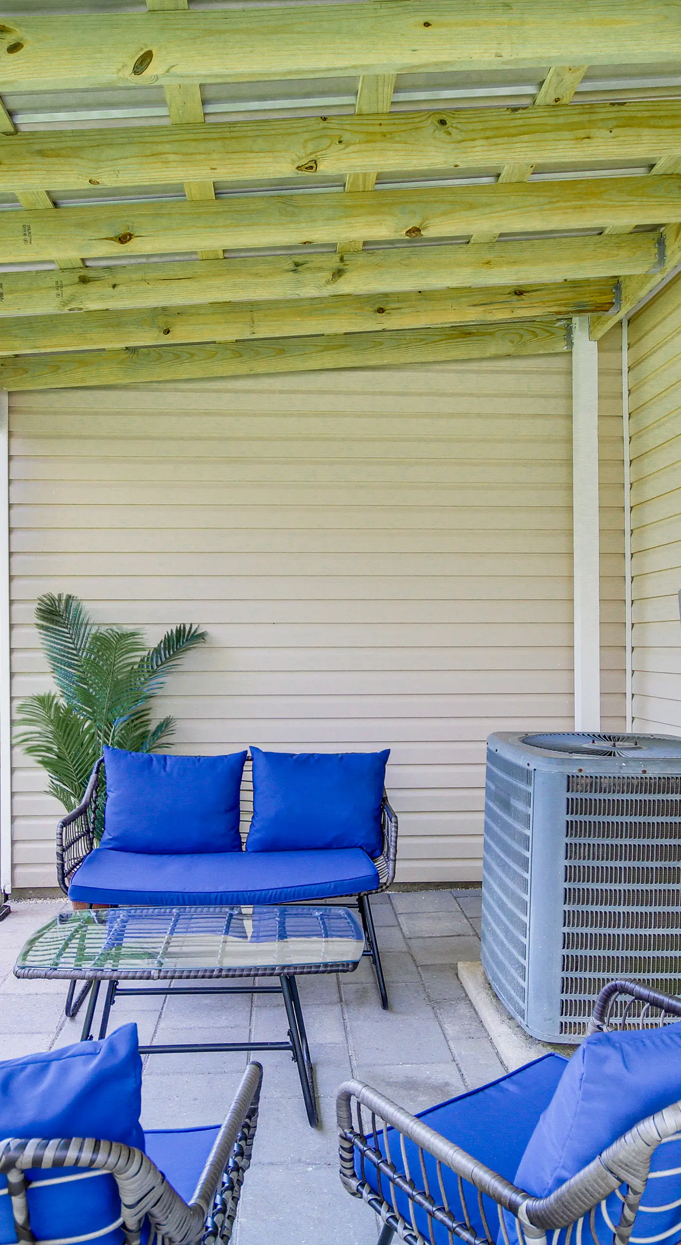 Walk to Beach: Gulfport Retreat w/ Patio