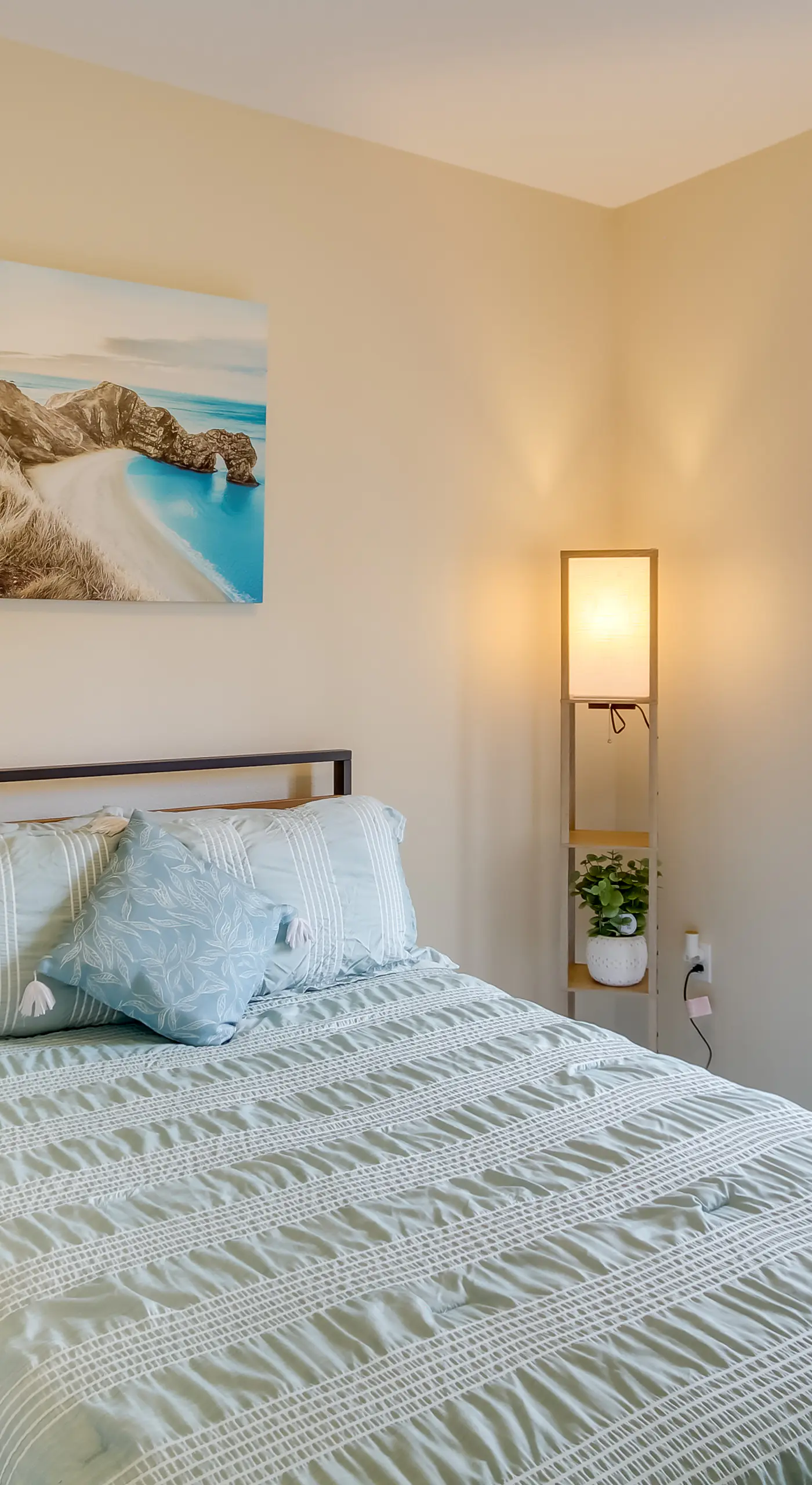 Walk to Beach: Gulfport Retreat w/ Patio