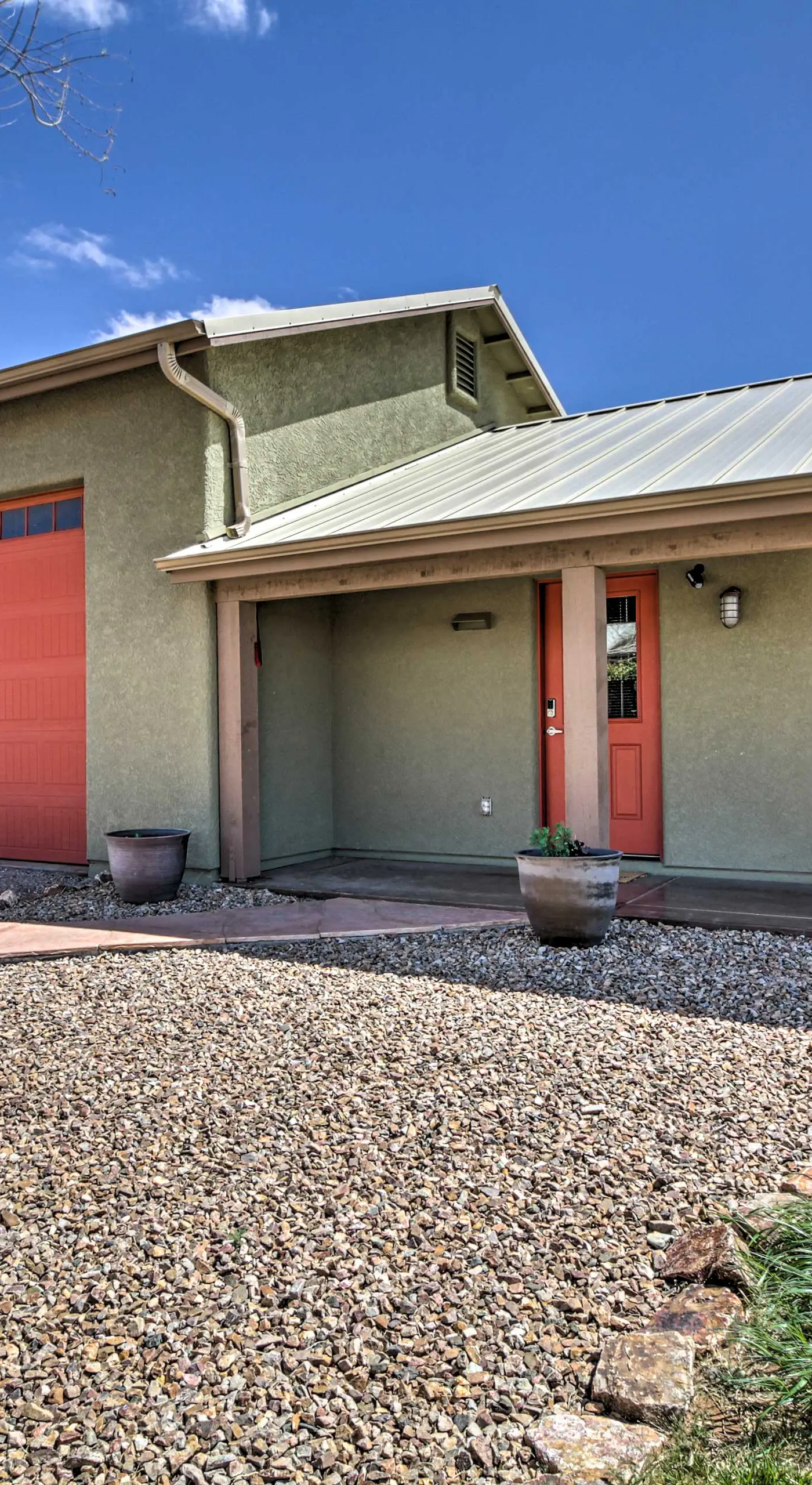 Cozy Elgin Casita w/ Gas Grill: Pets Welcome!