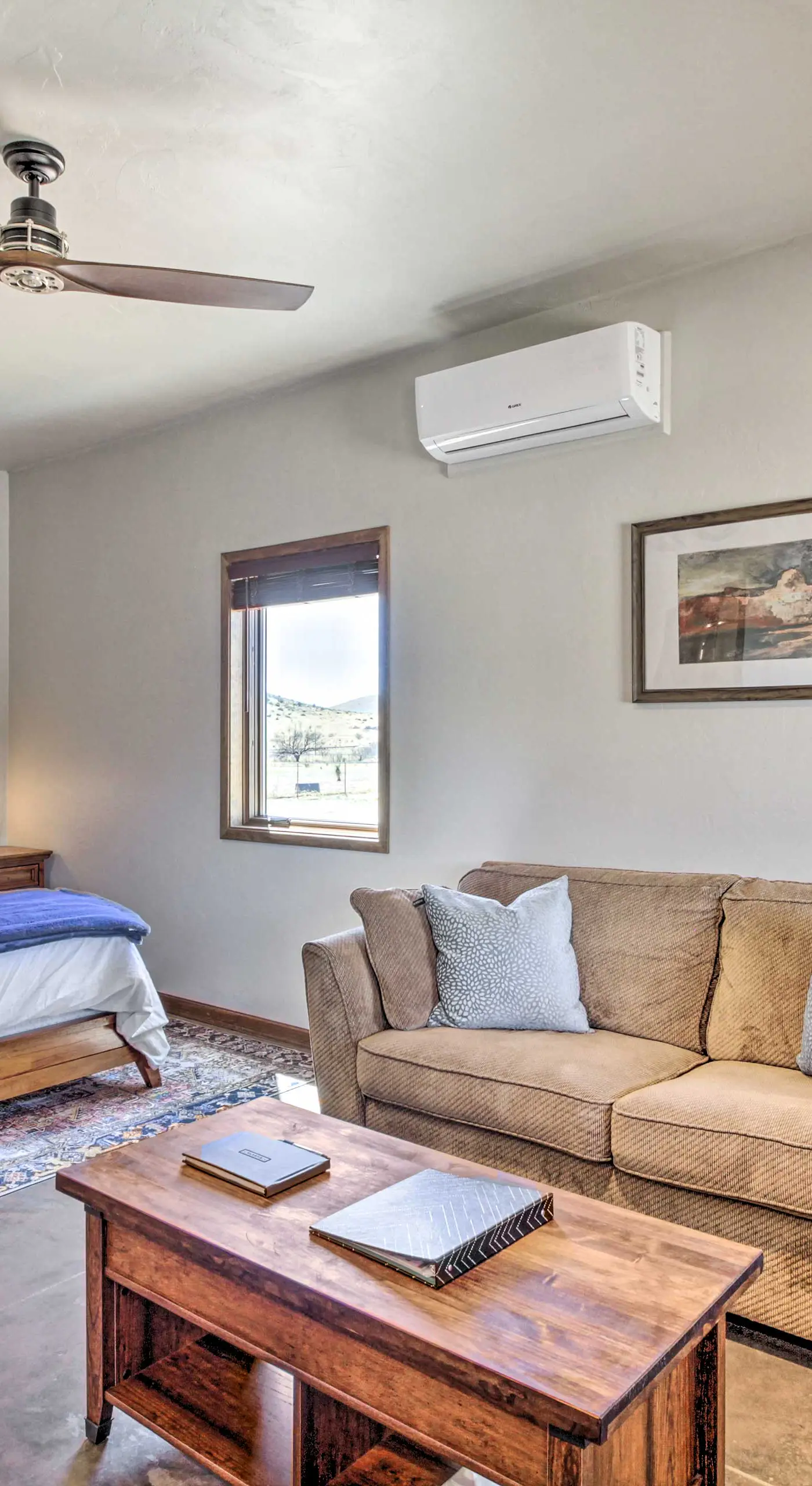 Cozy Elgin Casita w/ Gas Grill: Pets Welcome!