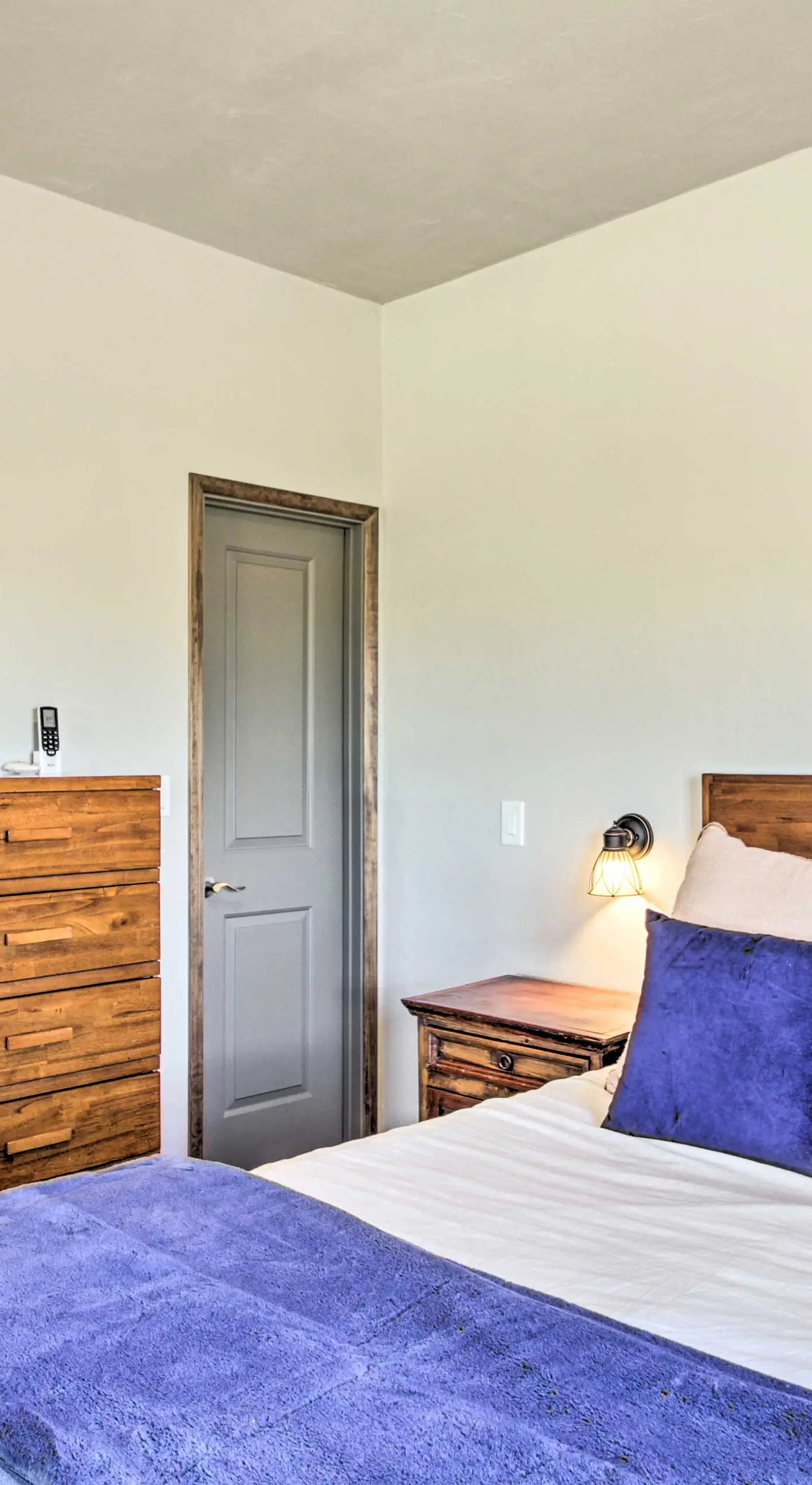 Cozy Elgin Casita w/ Gas Grill: Pets Welcome!