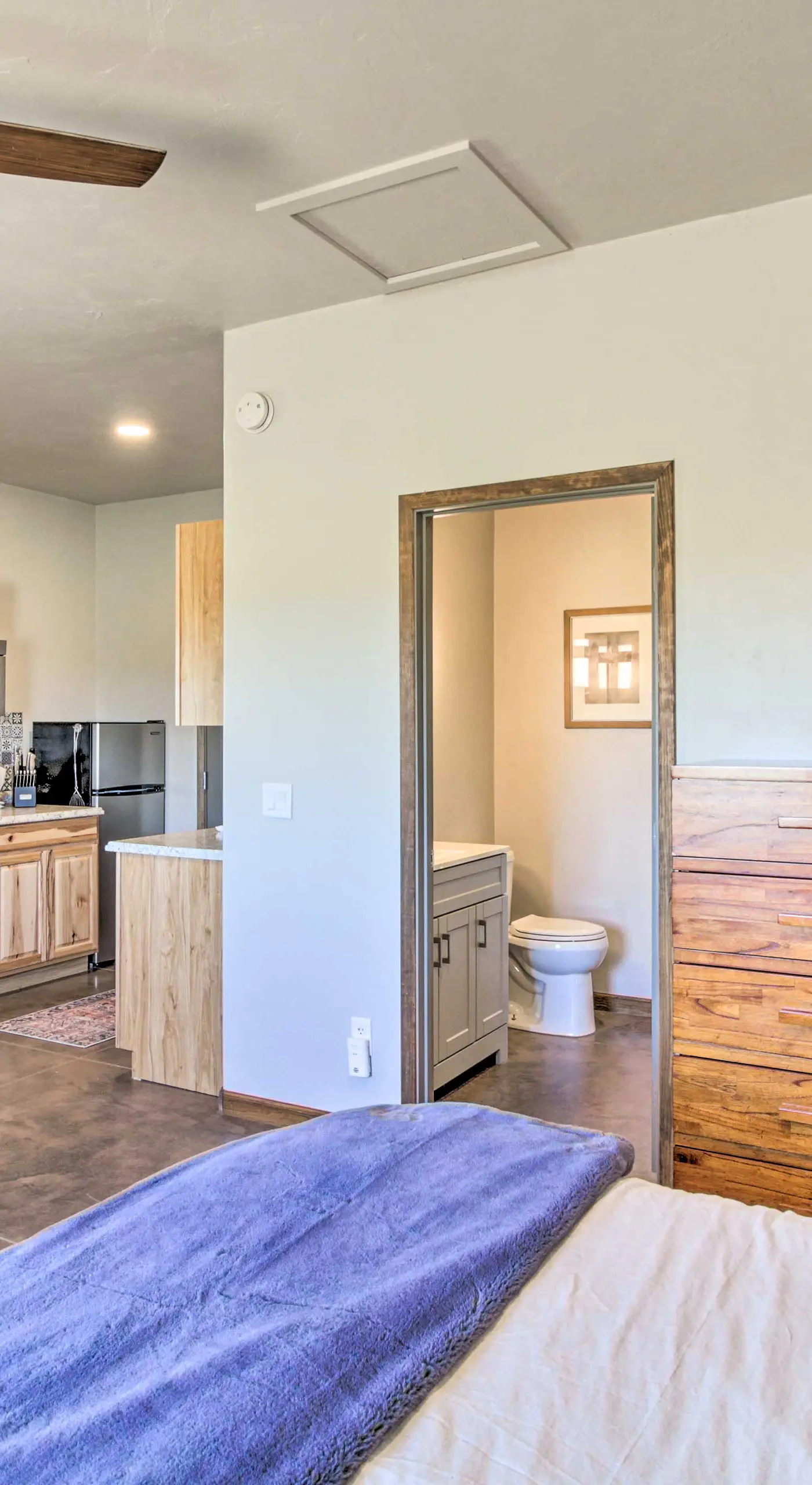 Cozy Elgin Casita w/ Gas Grill: Pets Welcome!