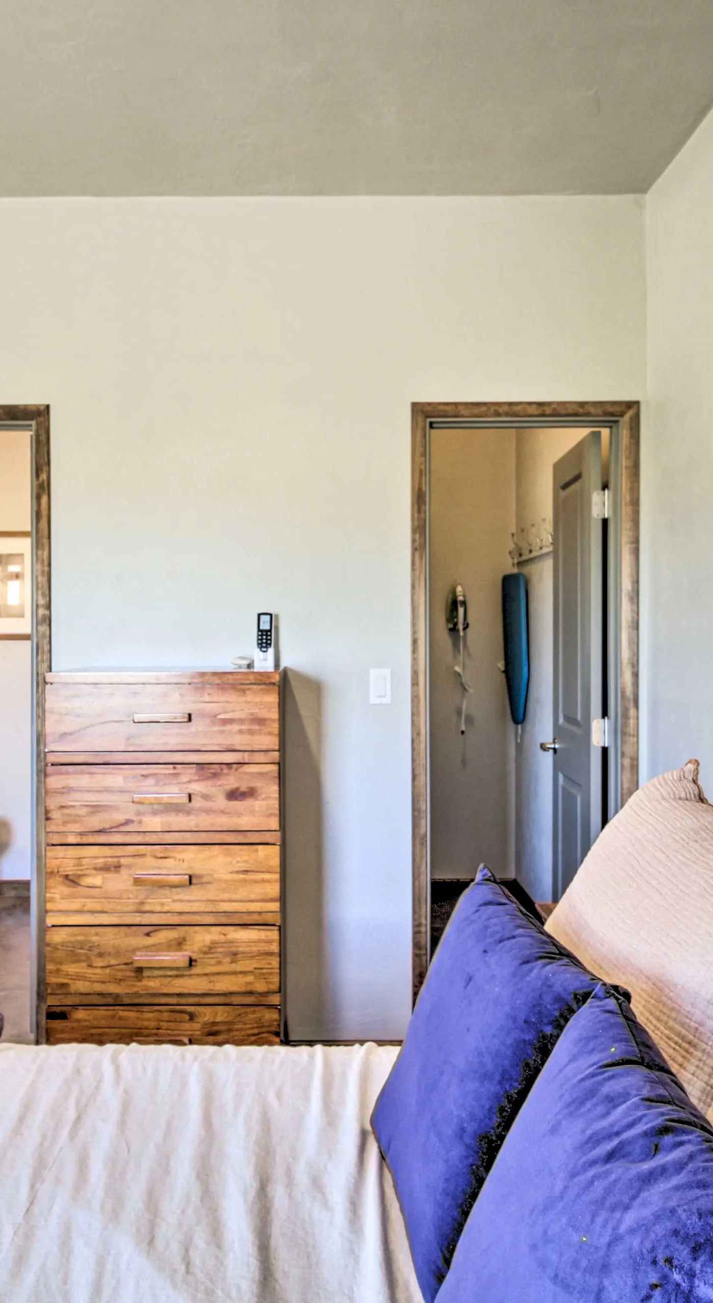 Cozy Elgin Casita w/ Gas Grill: Pets Welcome!