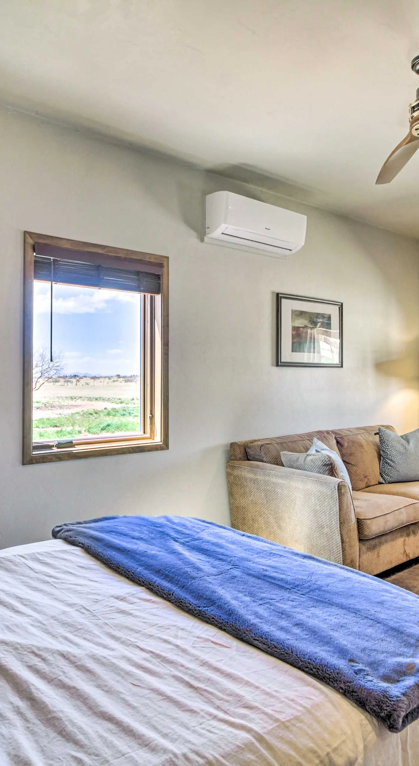 Cozy Elgin Casita w/ Gas Grill: Pets Welcome!