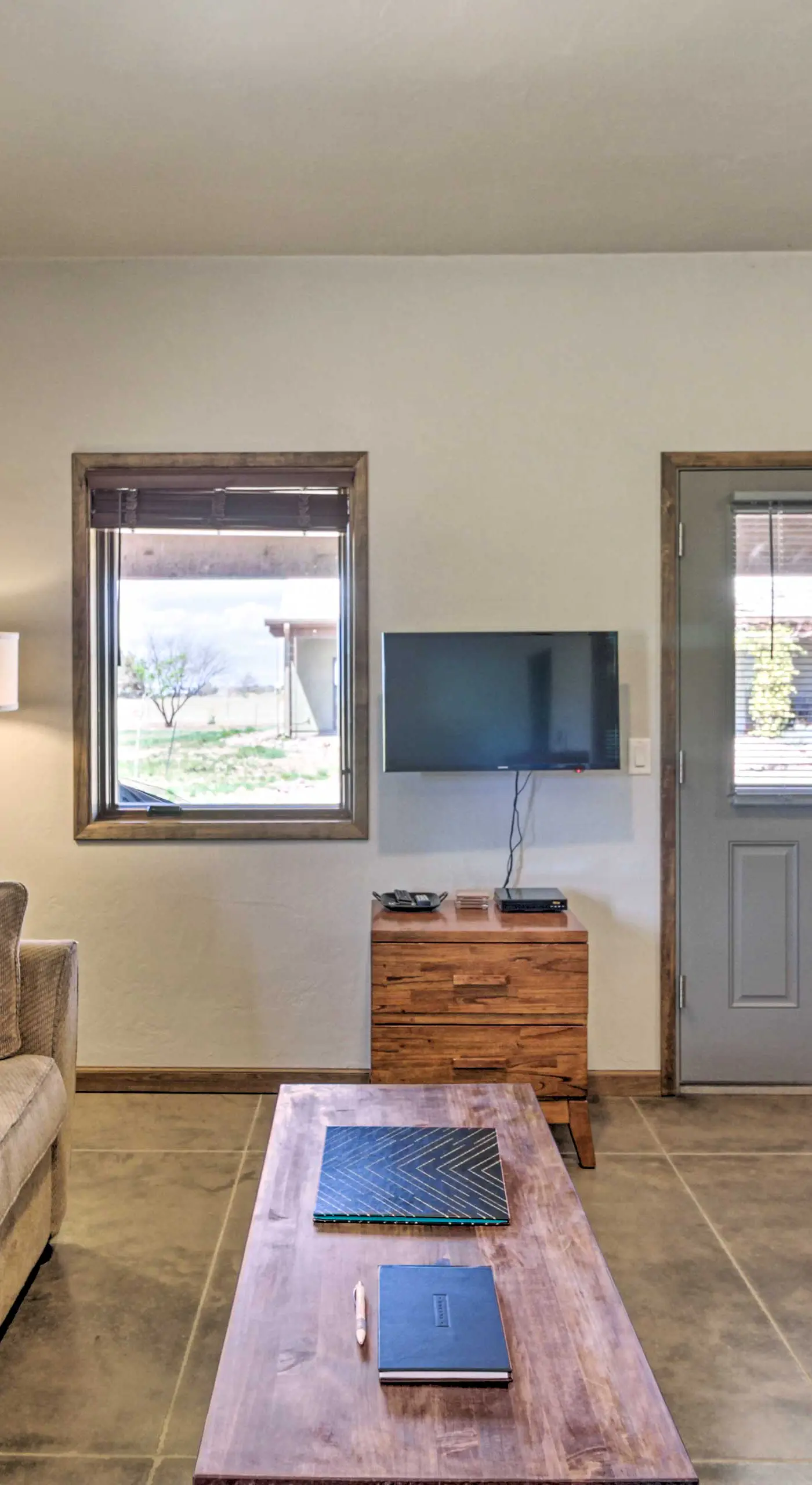 Cozy Elgin Casita w/ Gas Grill: Pets Welcome!