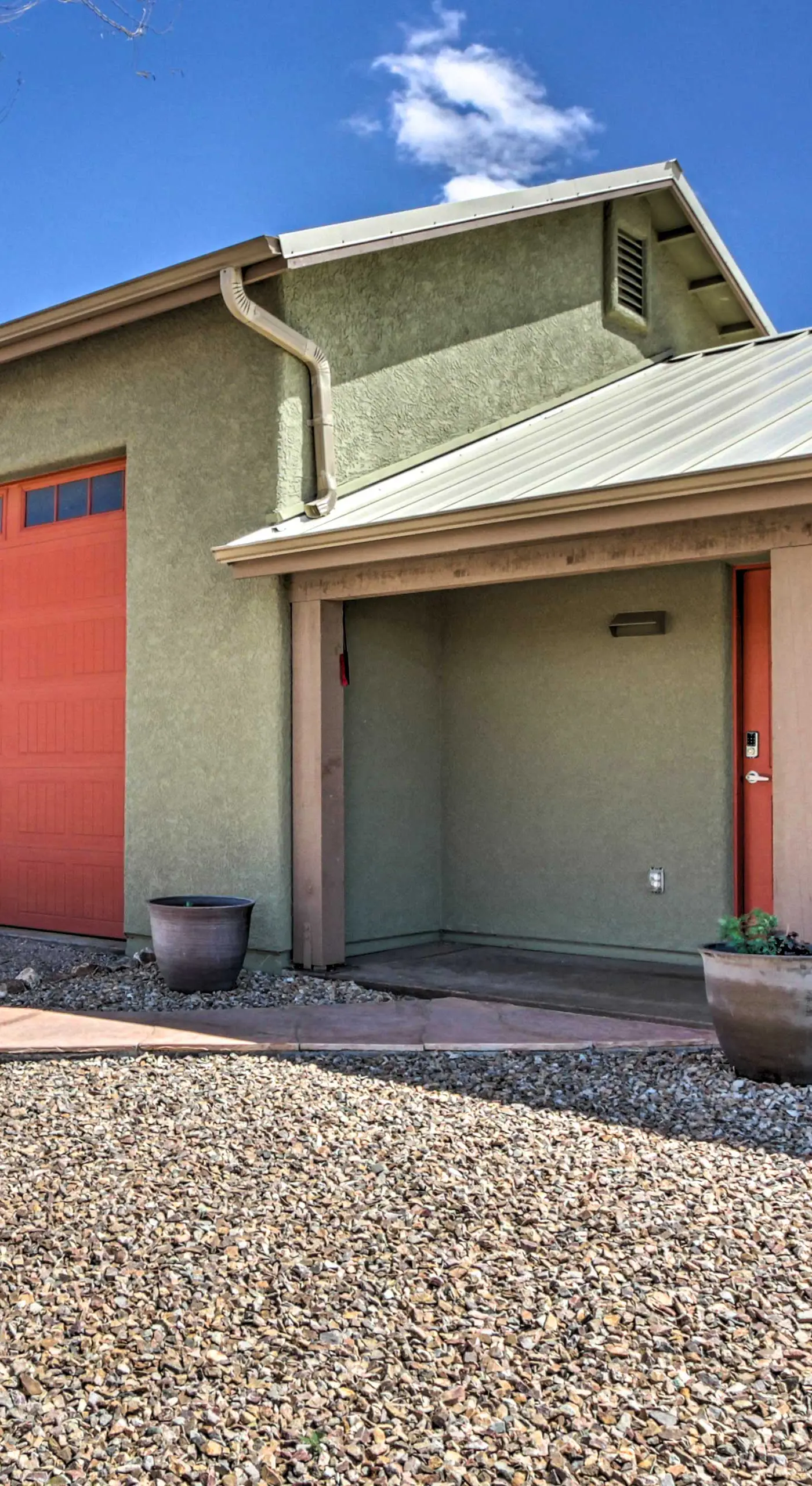 Cozy Elgin Casita w/ Gas Grill: Pets Welcome!