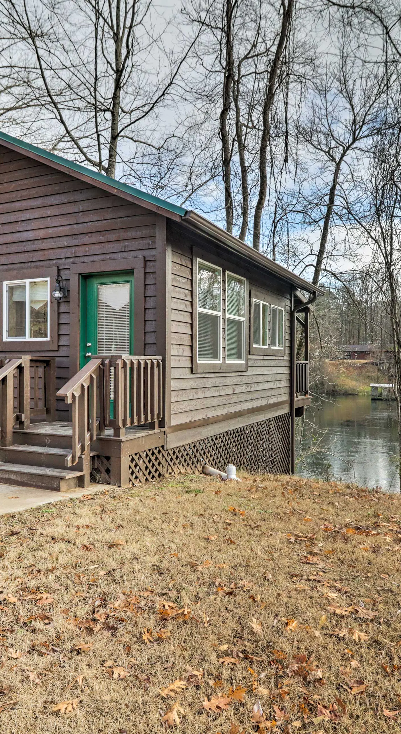 Cozy Heber Springs Cabin w/ Deck & Dock!