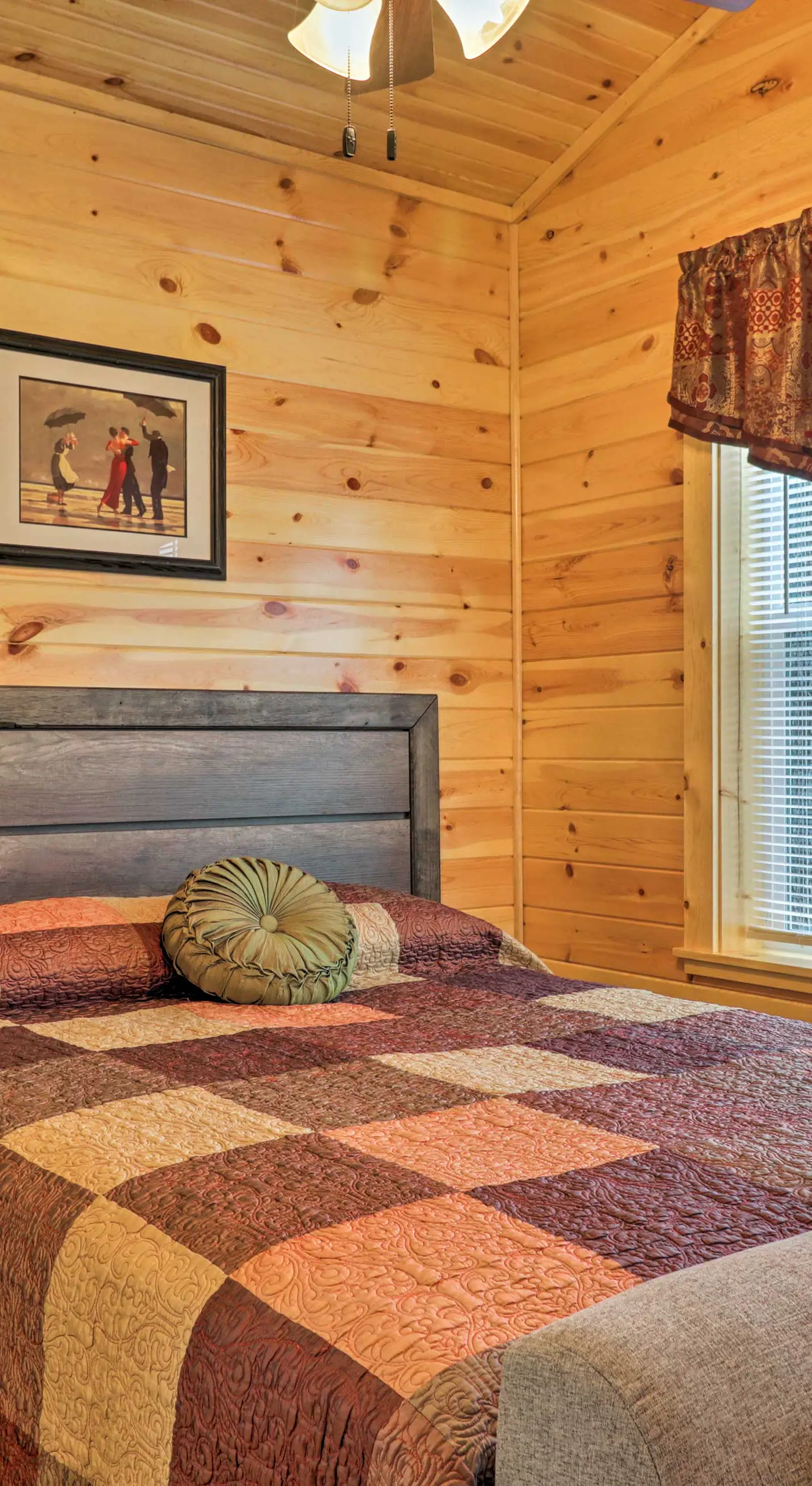 Cozy Heber Springs Cabin w/ Deck & Dock!
