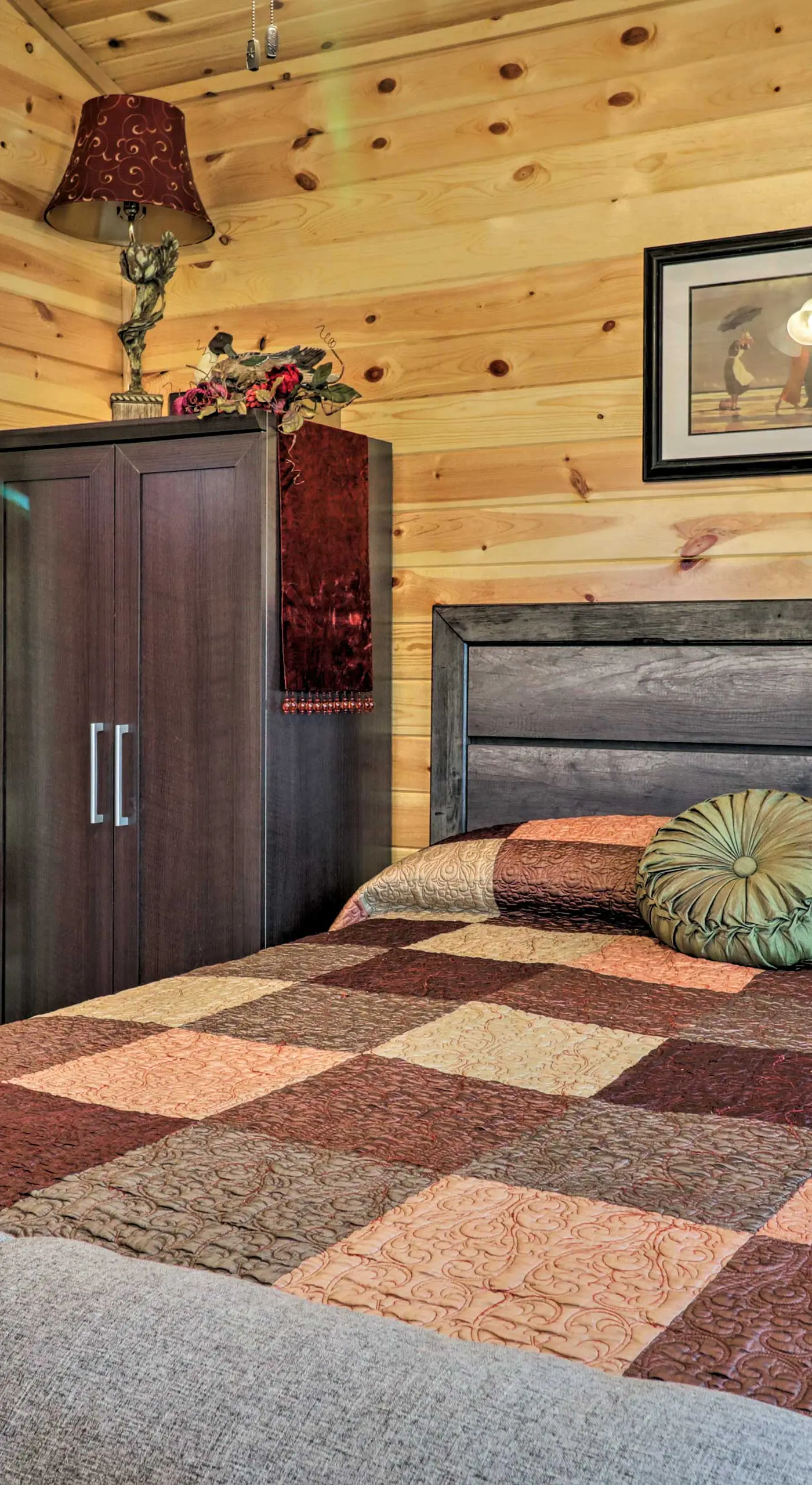 Cozy Heber Springs Cabin w/ Deck & Dock!