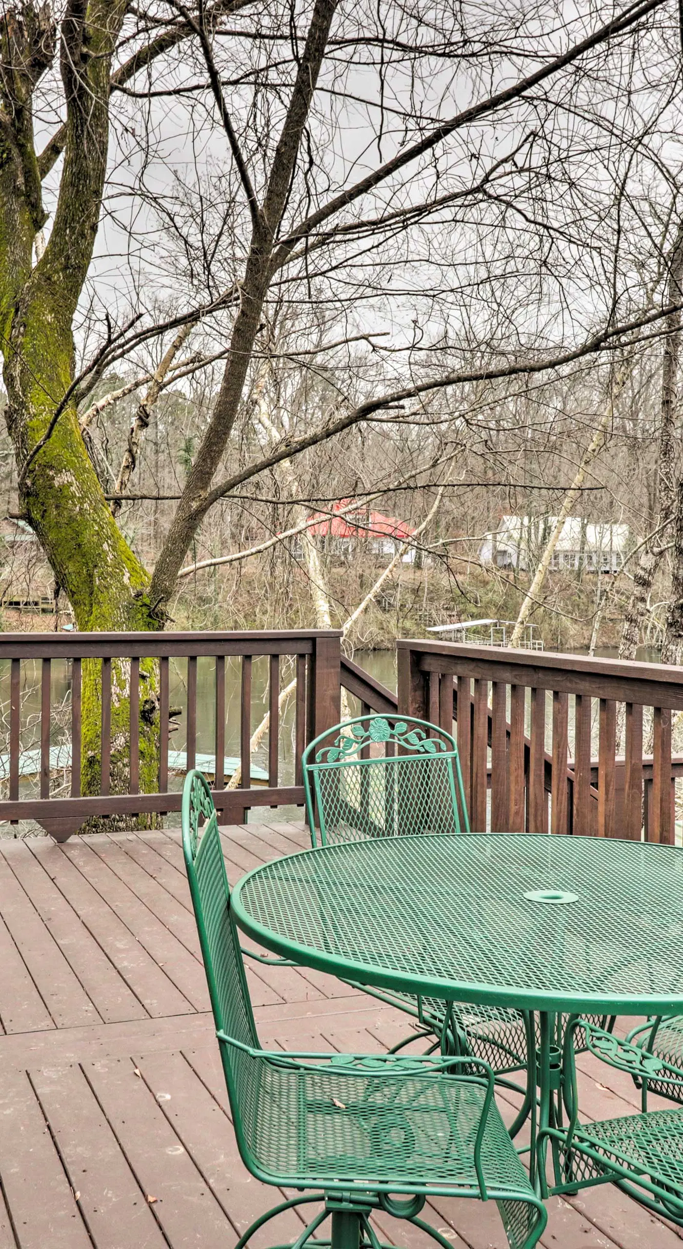 Cozy Heber Springs Cabin w/ Deck & Dock!