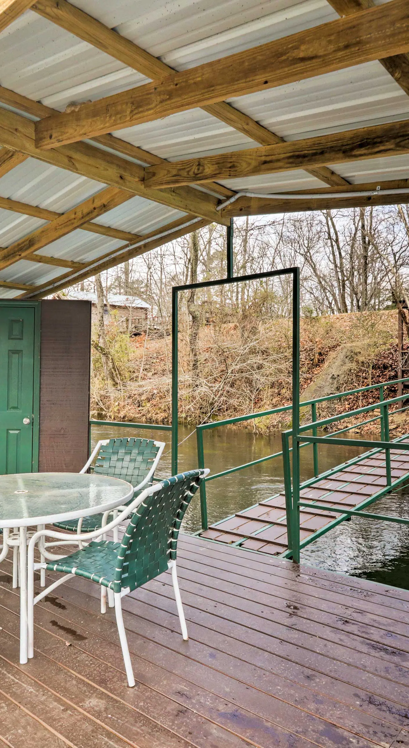 Cozy Heber Springs Cabin w/ Deck & Dock!