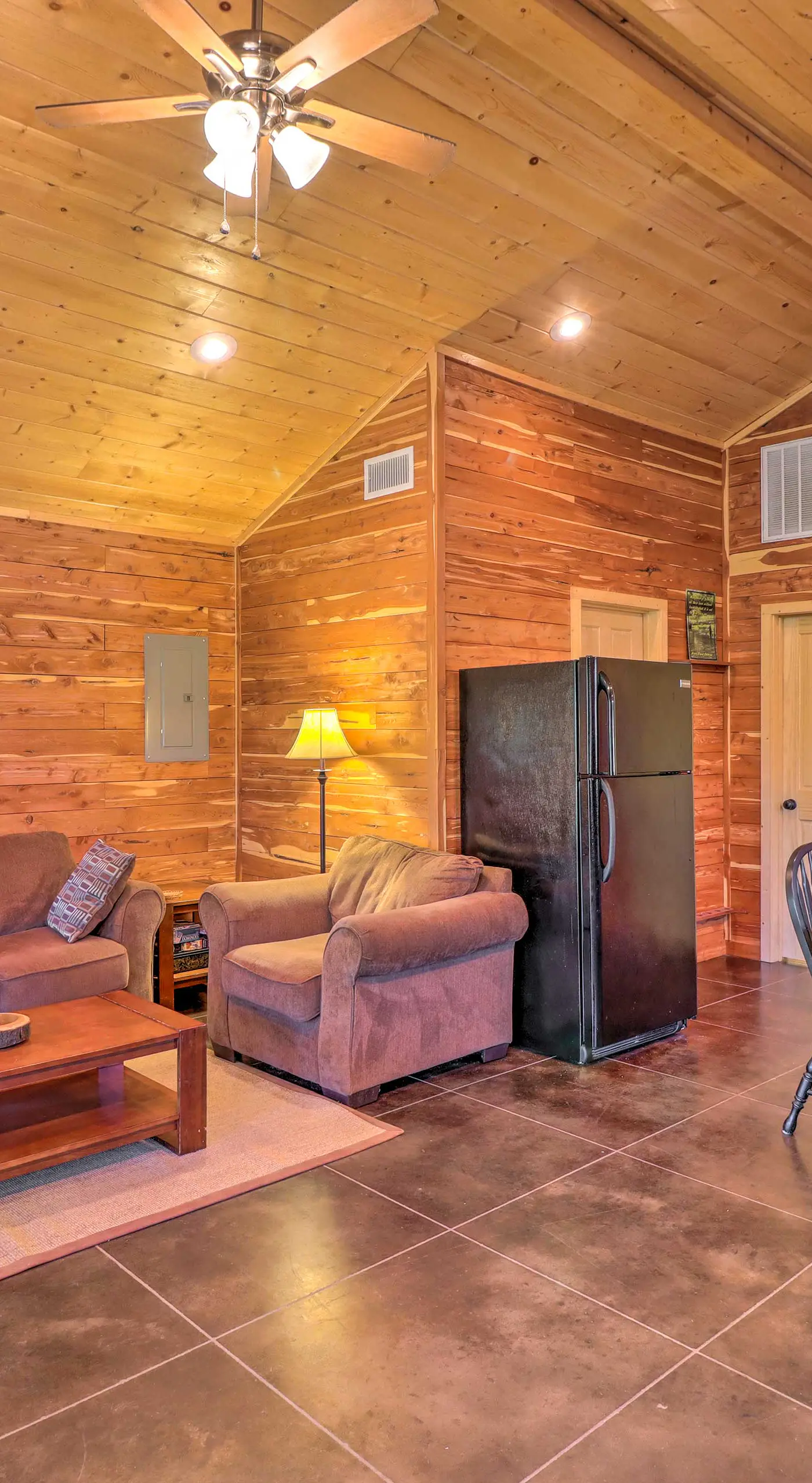 Heber Springs Cabin w/ Deck + River Views!