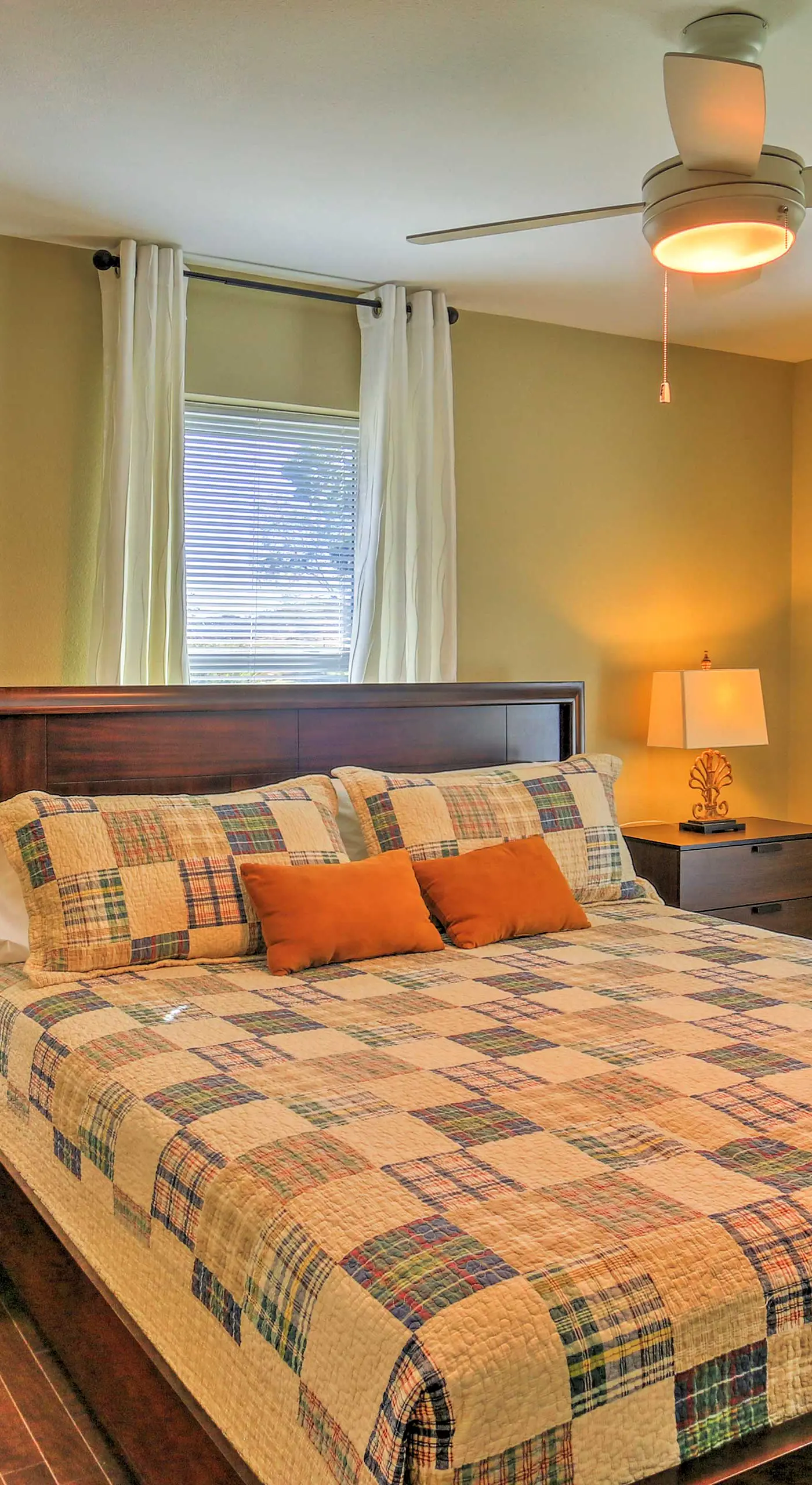Pottsboro Home on 2 Acres w/ Hot Tub, Near Marina!