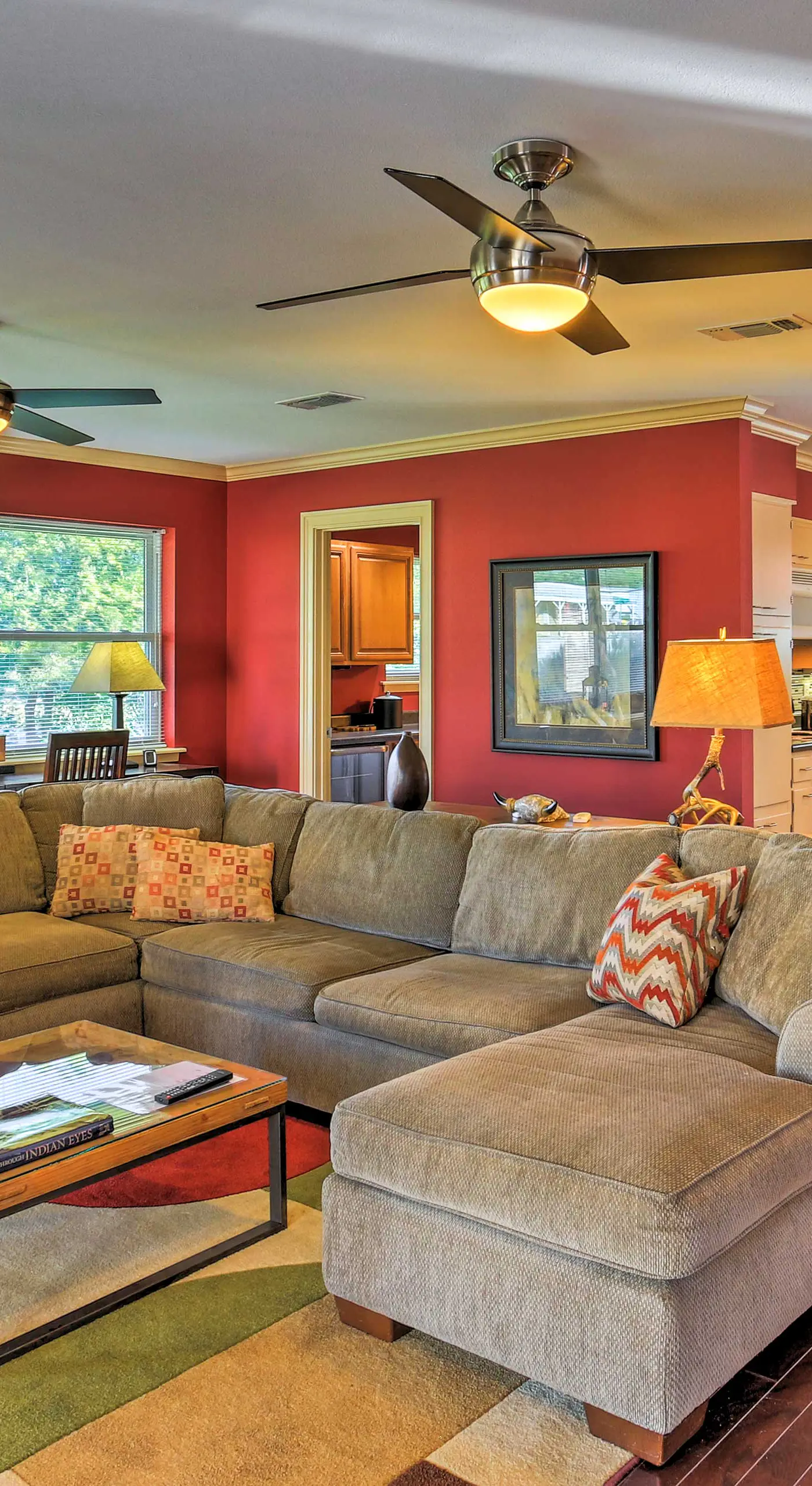 Pottsboro Home on 2 Acres w/ Hot Tub, Near Marina!