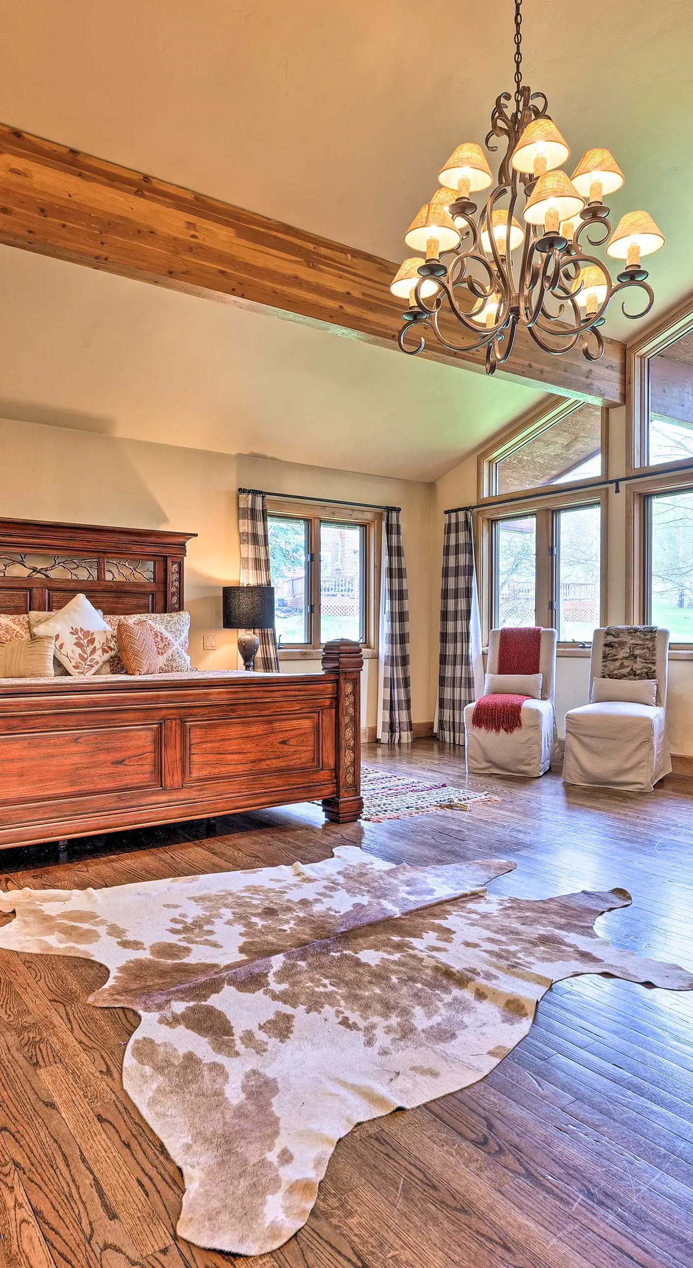 Luxe Sun Valley Retreat w/ Hot Tub, 3 Mi to Resort