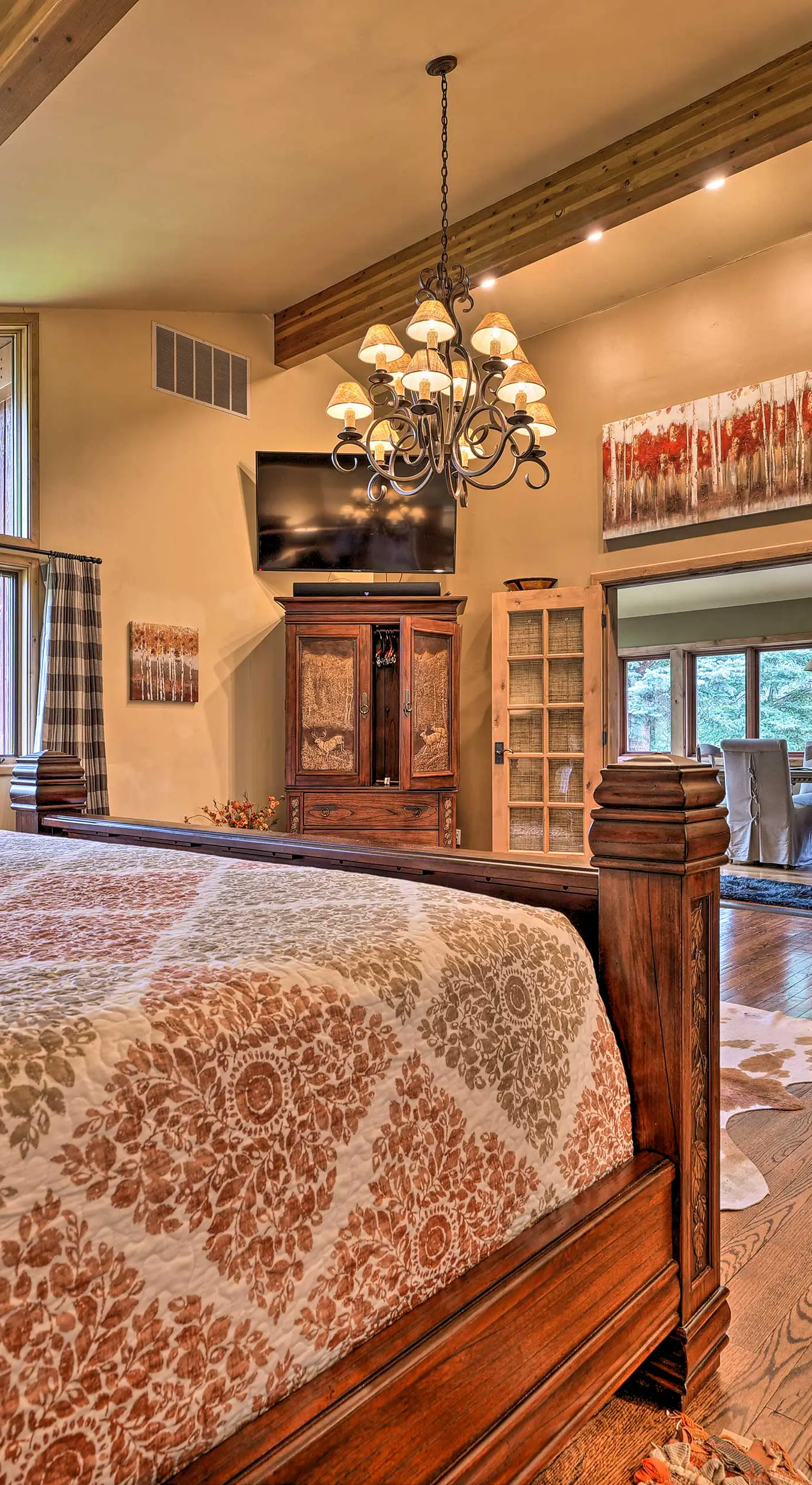 Luxe Sun Valley Retreat w/ Hot Tub, 3 Mi to Resort