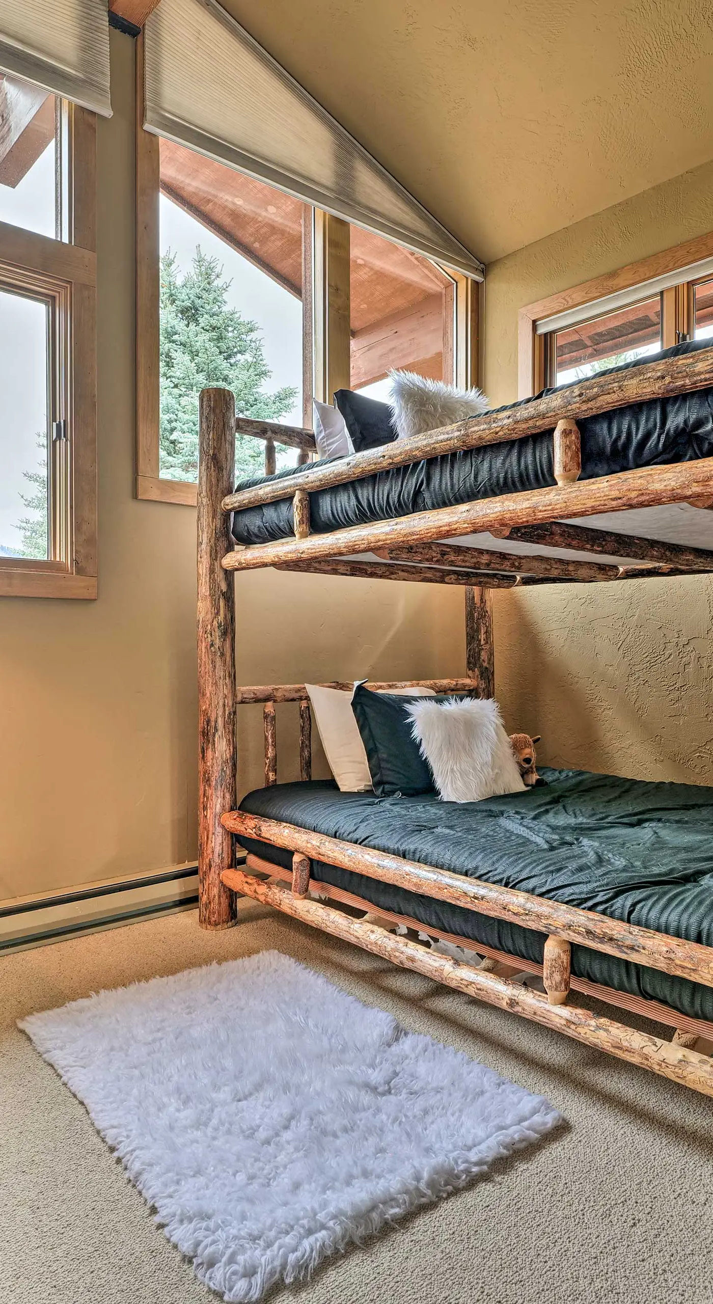 Luxe Sun Valley Retreat w/ Hot Tub, 3 Mi to Resort