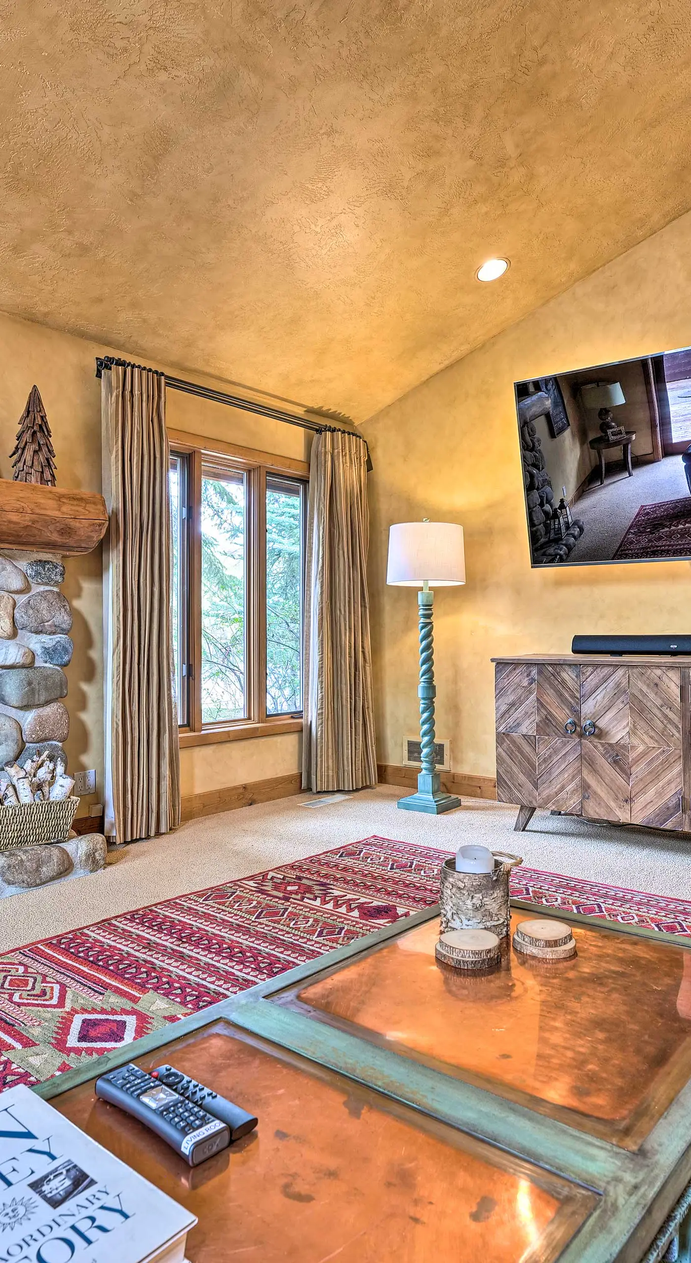 Luxe Sun Valley Retreat w/ Hot Tub, 3 Mi to Resort