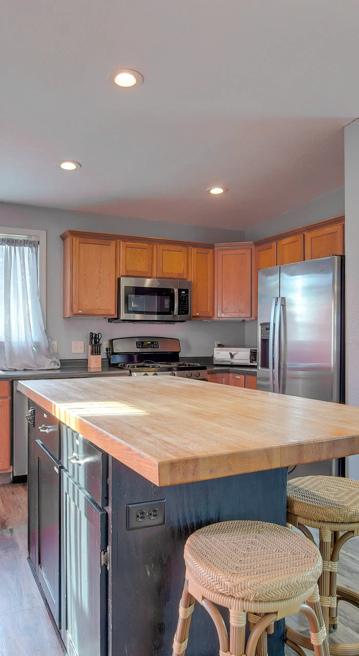 Spacious Sheboygan Home w/ Grill & Fire Pit!