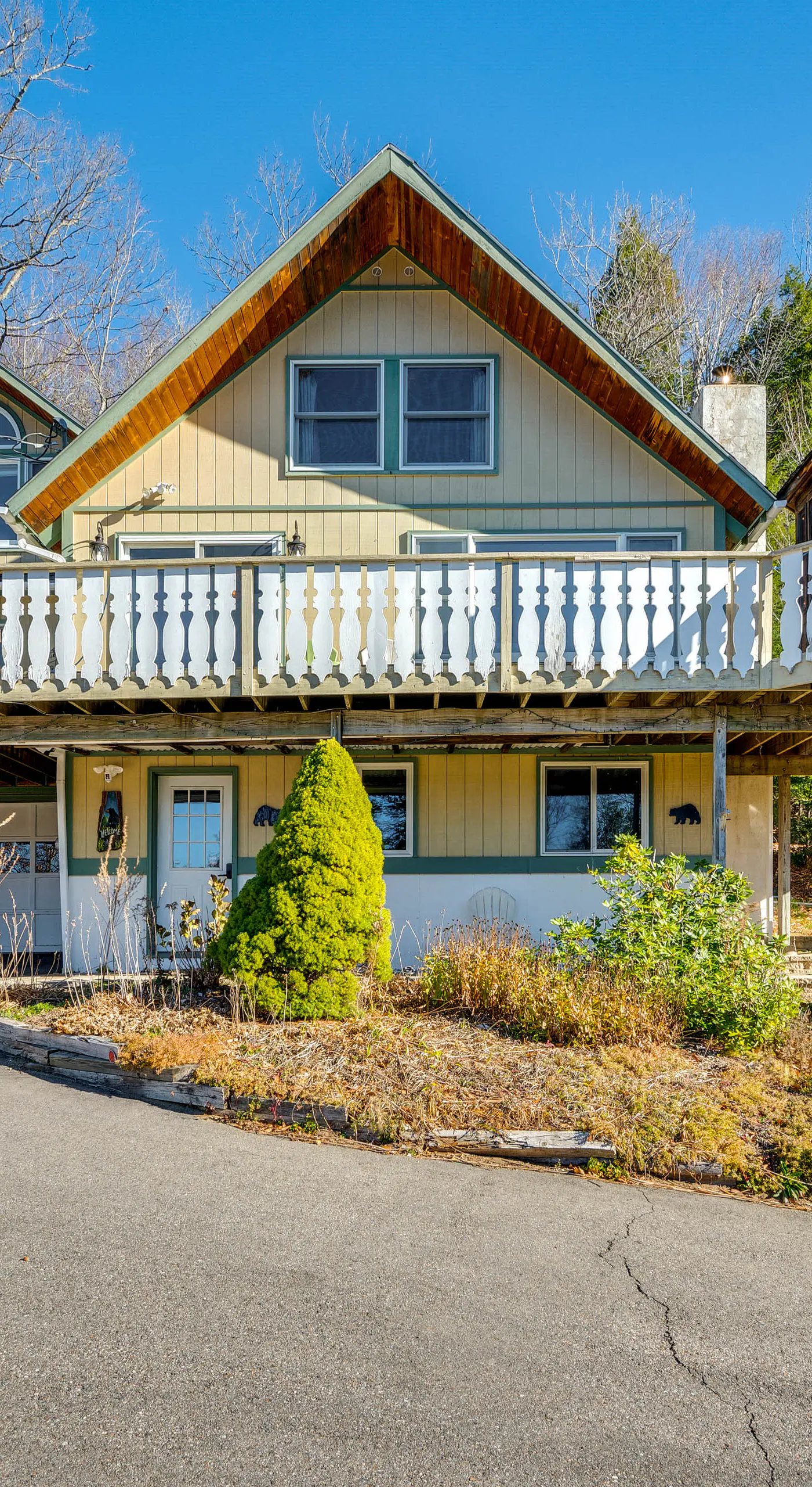 1 Mi to Story Land: Spacious Home w/ Mtn Views!