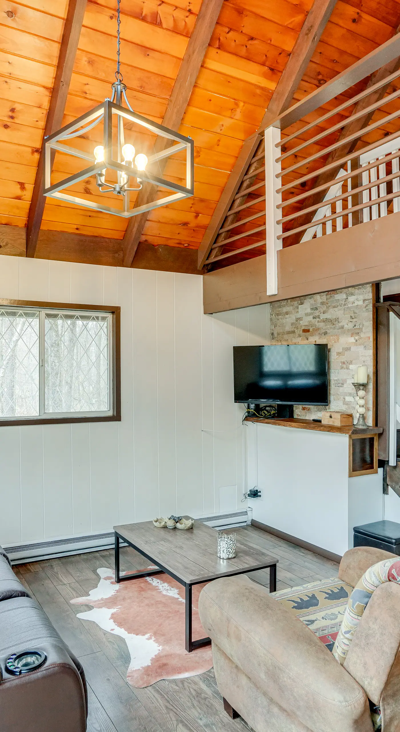 Hunter Mountain Home w/ Game Room: 1 Mi to Skiing!