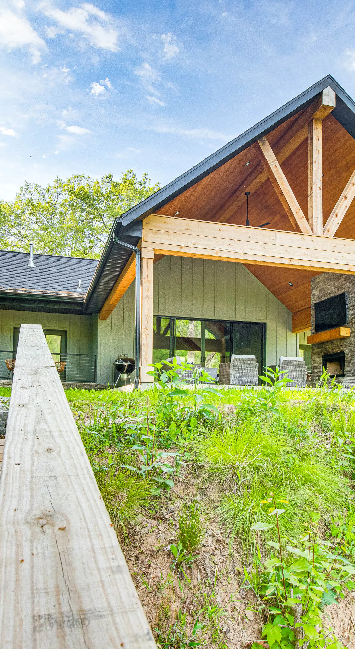 Waterfront Flippin Retreat w/ White River Access!