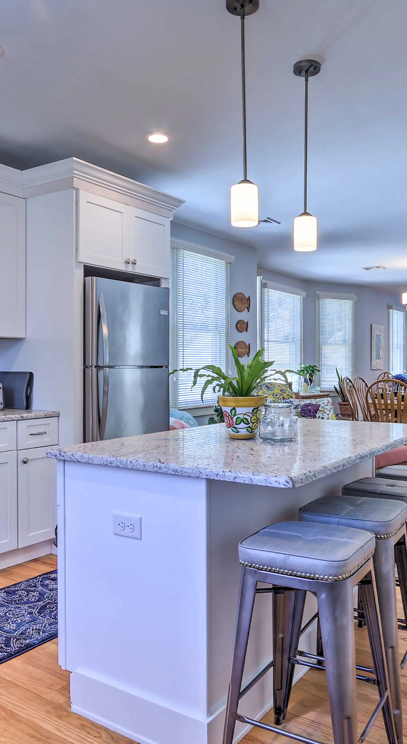 New London Hideaway Near Beaches & Local Spots!