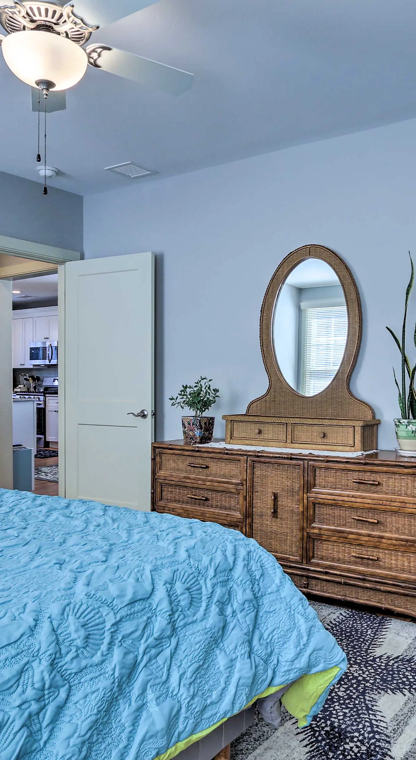 New London Hideaway Near Beaches & Local Spots!