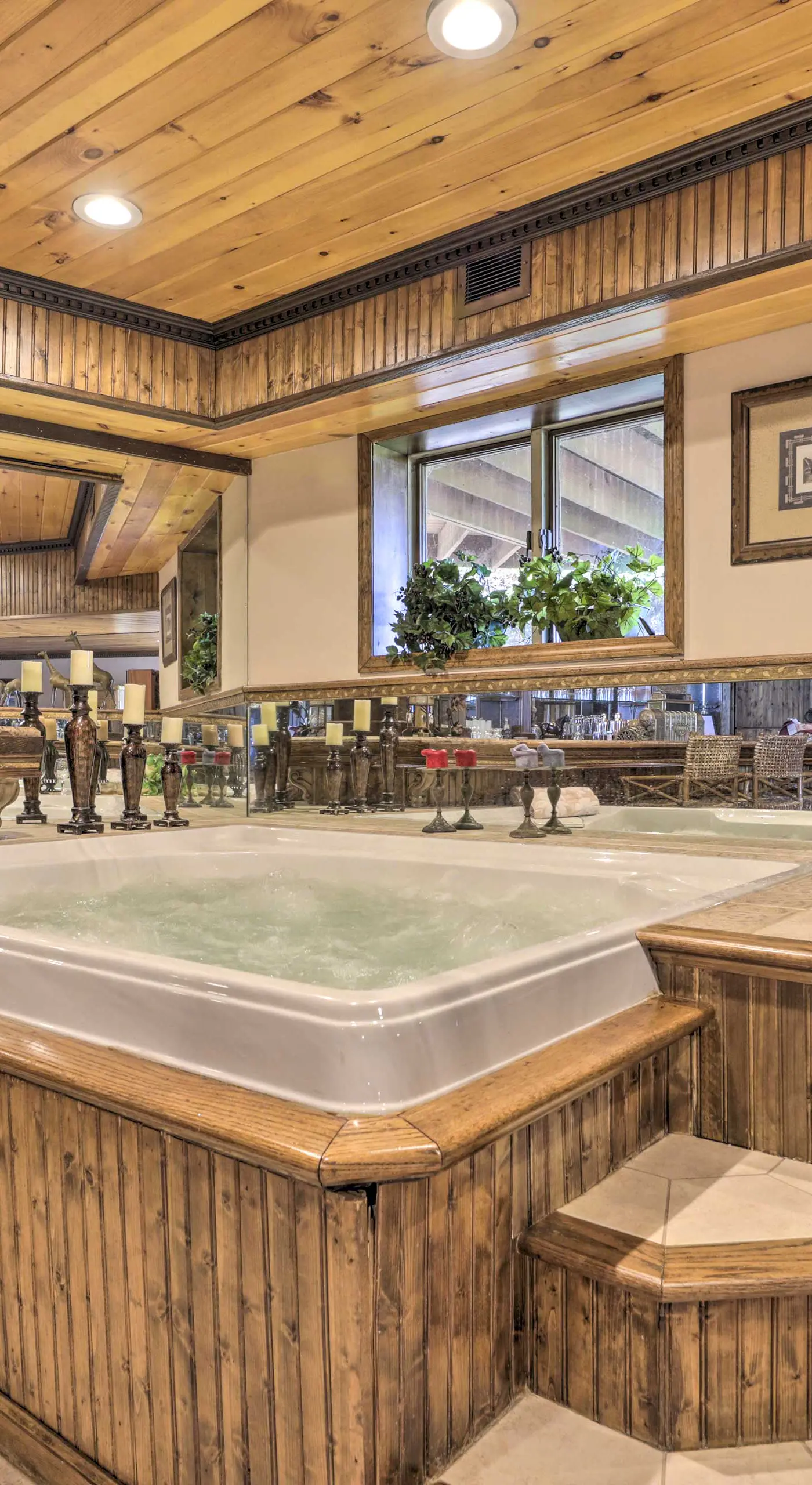 Cozy Studio: Indoor Hot Tub & Inground Pool Access