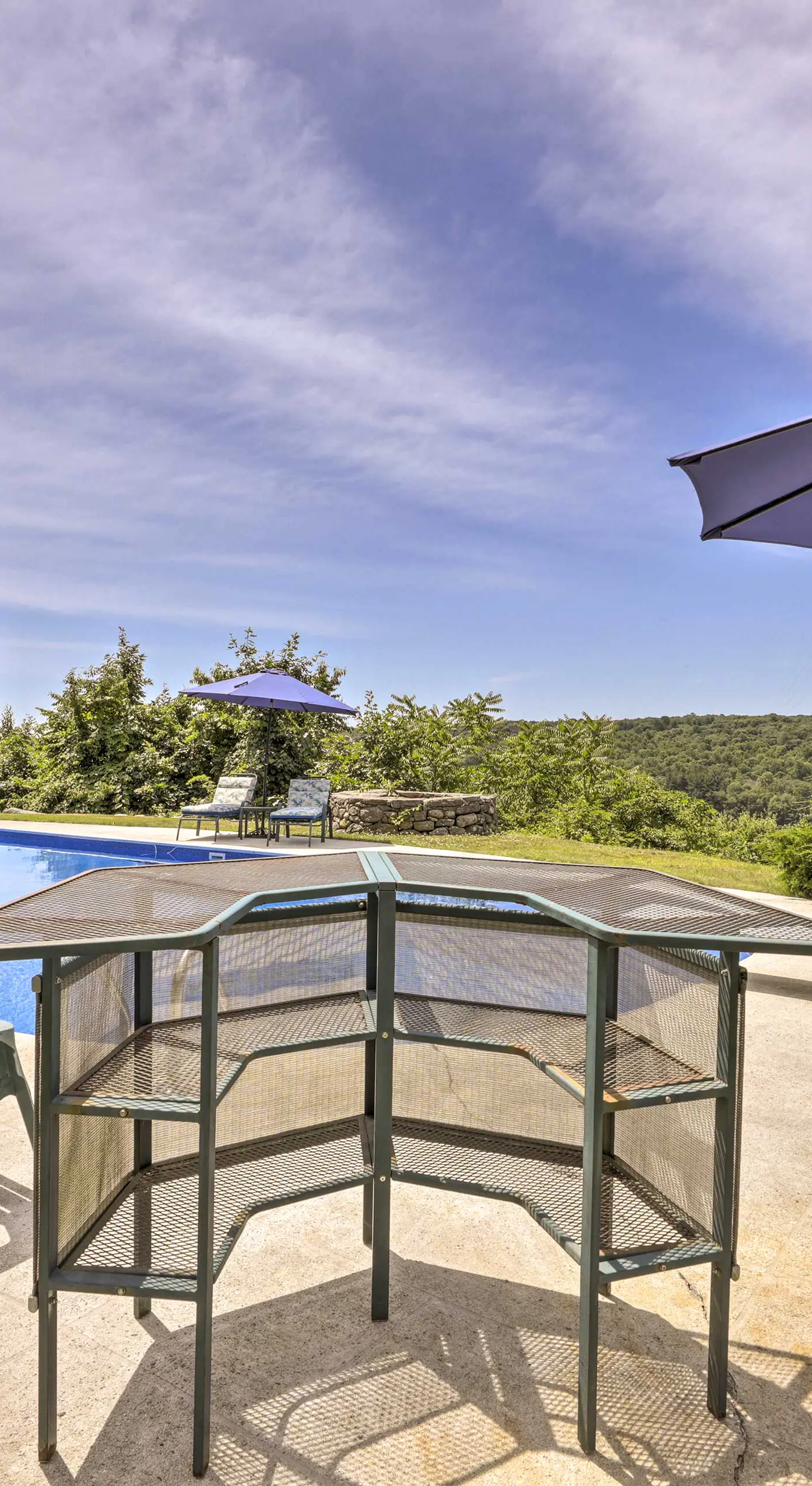 Cozy Studio: Indoor Hot Tub & Inground Pool Access
