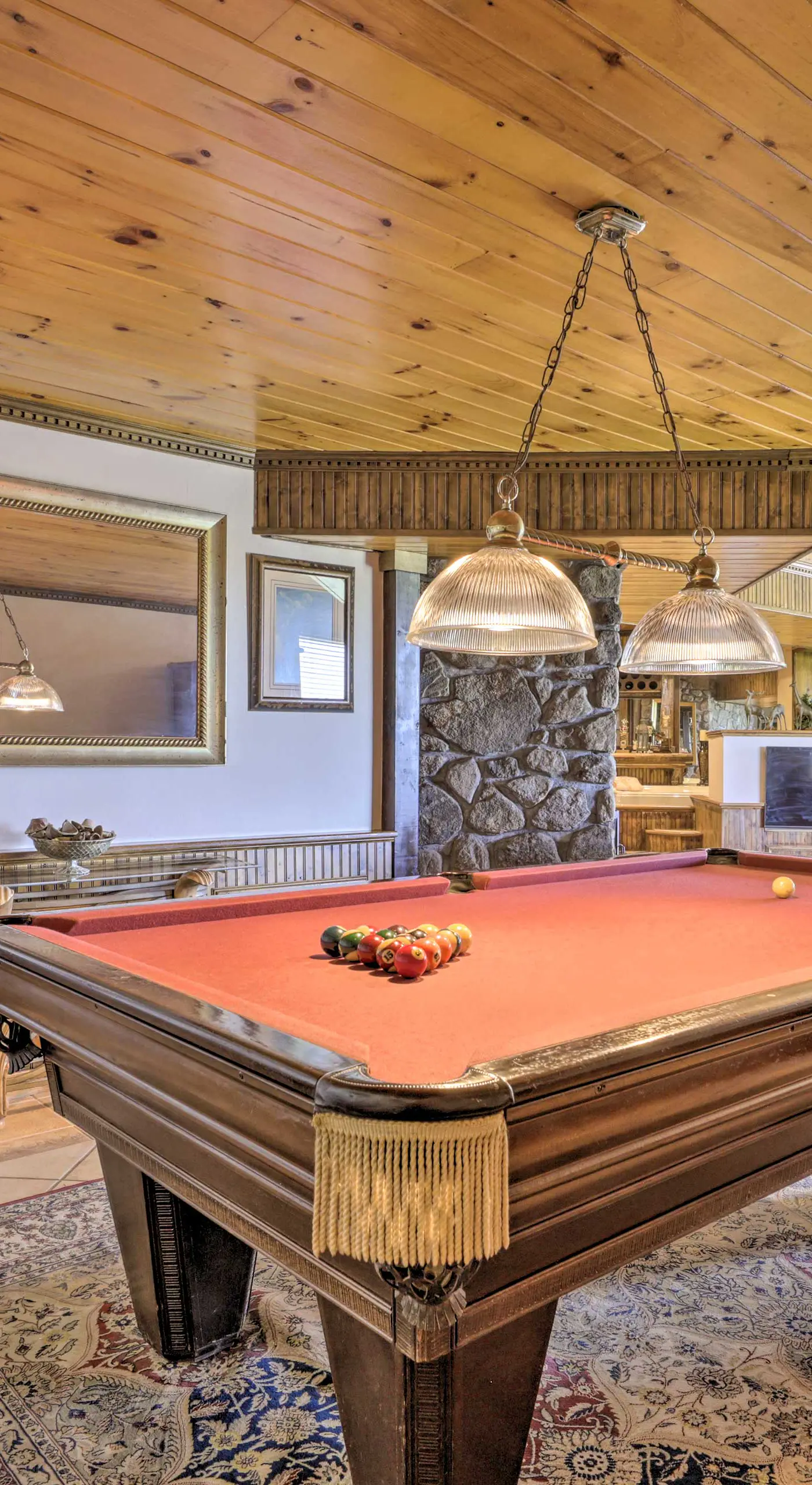 Cozy Studio: Indoor Hot Tub & Inground Pool Access