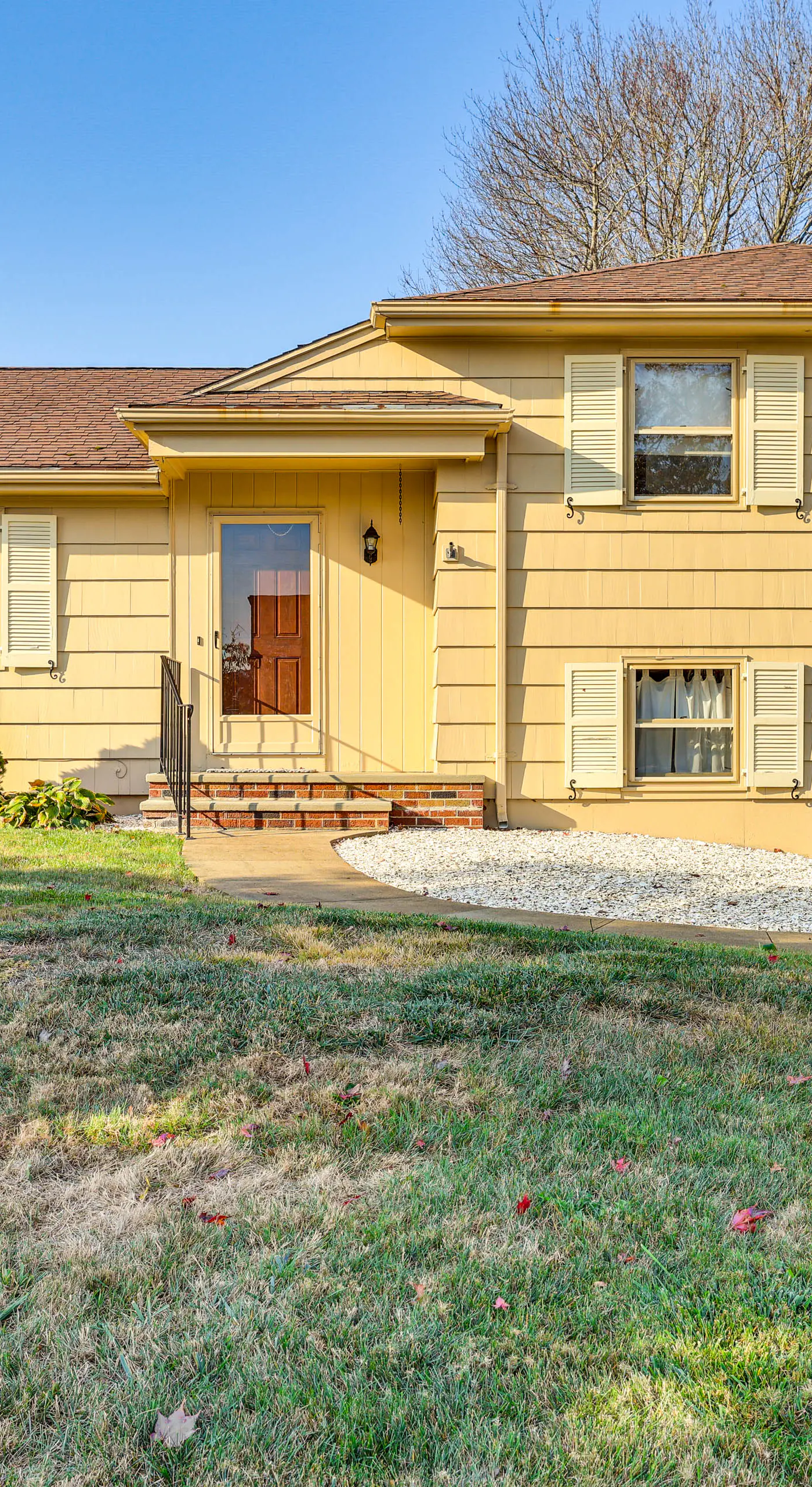 4 Mi to Beach: Furnished Deck at Waterford Home!
