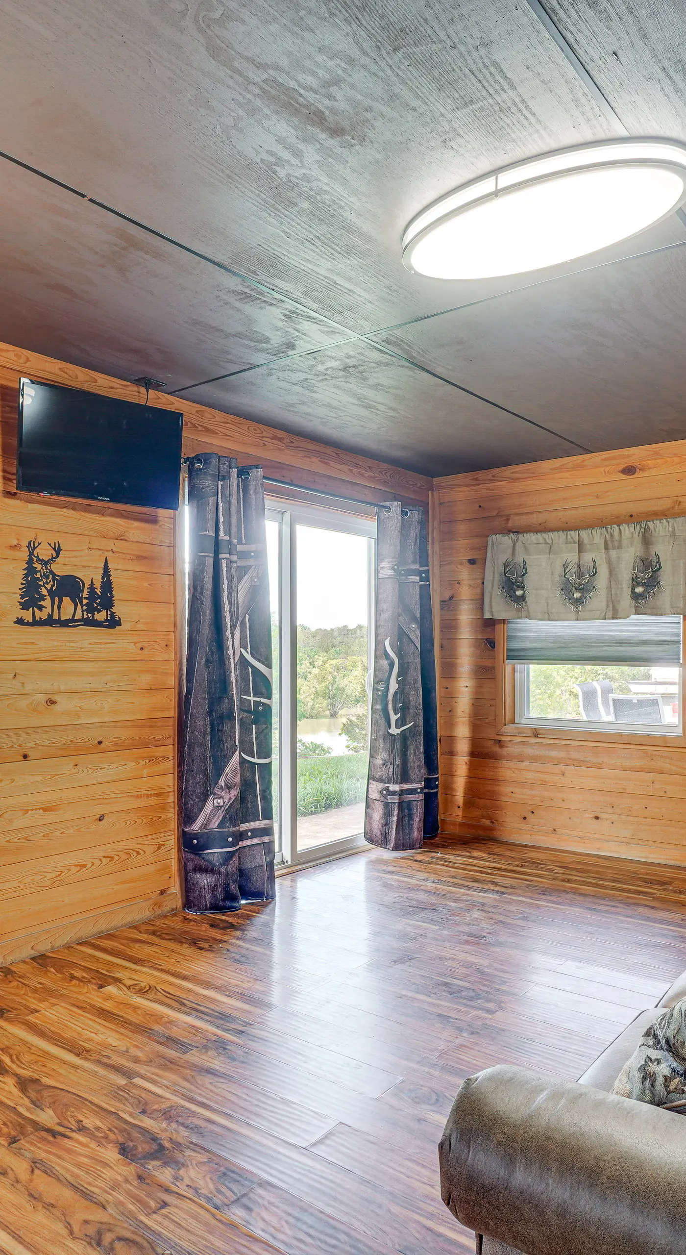 Boat Dock: Pet-Friendly Douglas Lake Getaway!