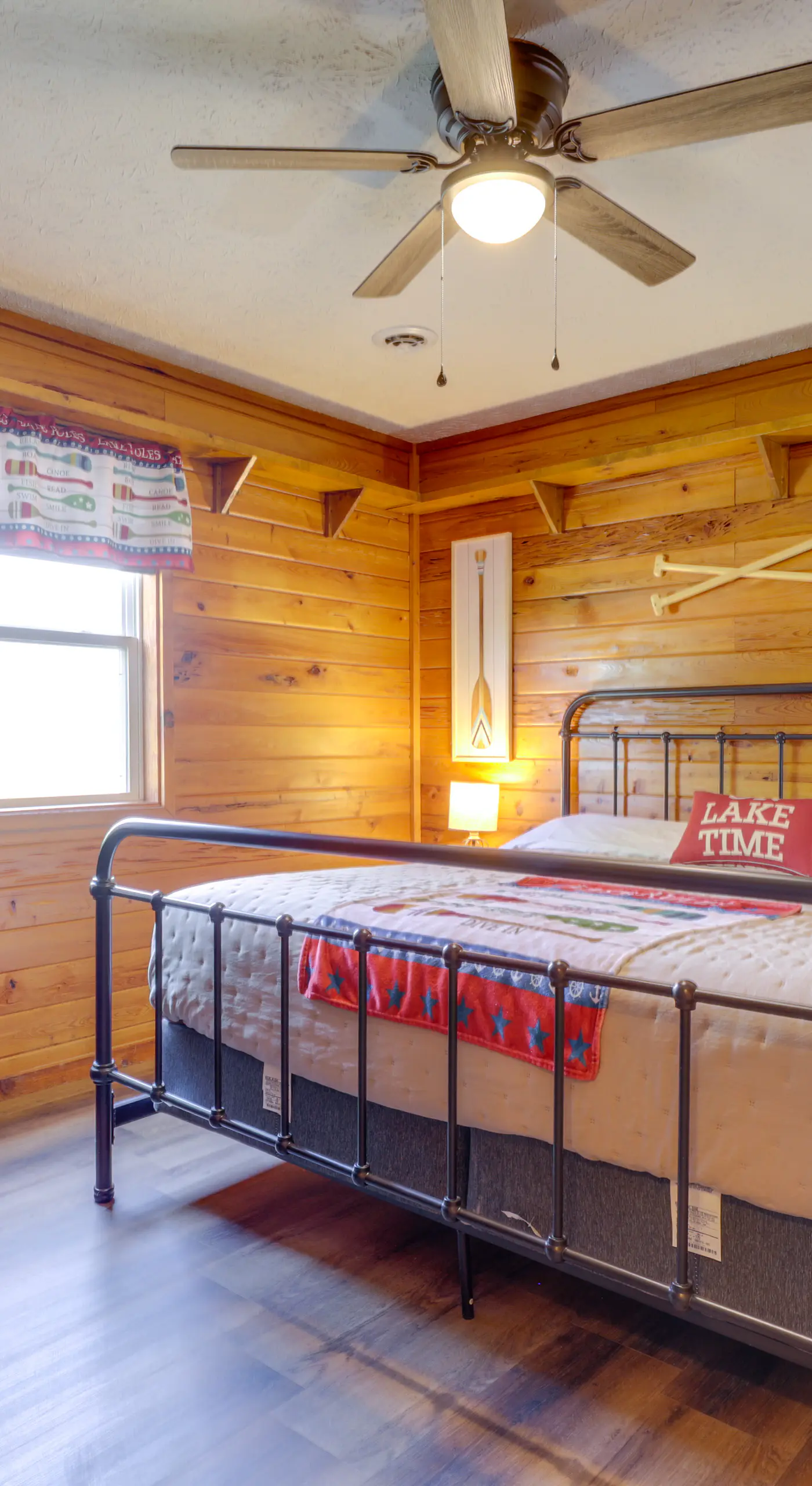 Boat Dock: Pet-Friendly Douglas Lake Getaway!