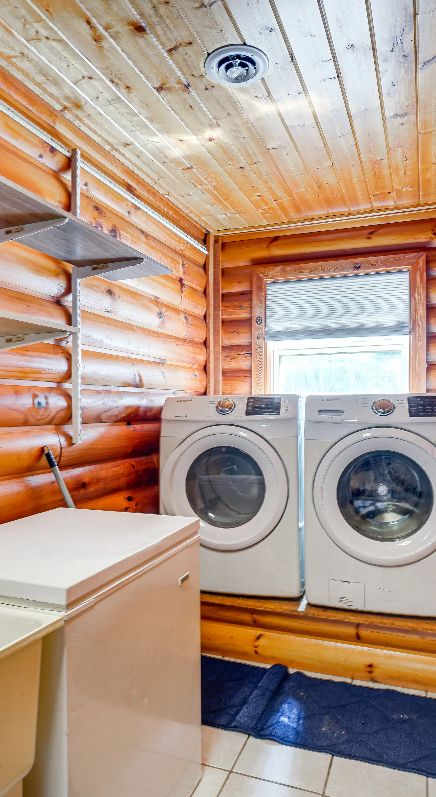 Boat Dock: Pet-Friendly Douglas Lake Getaway!
