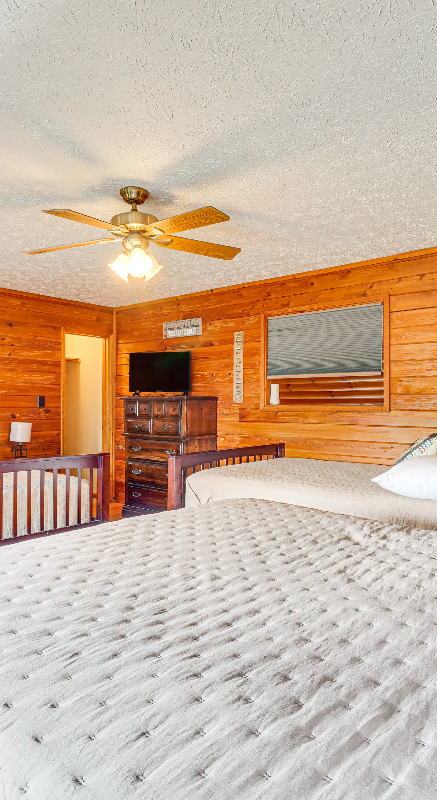 Boat Dock: Pet-Friendly Douglas Lake Getaway!
