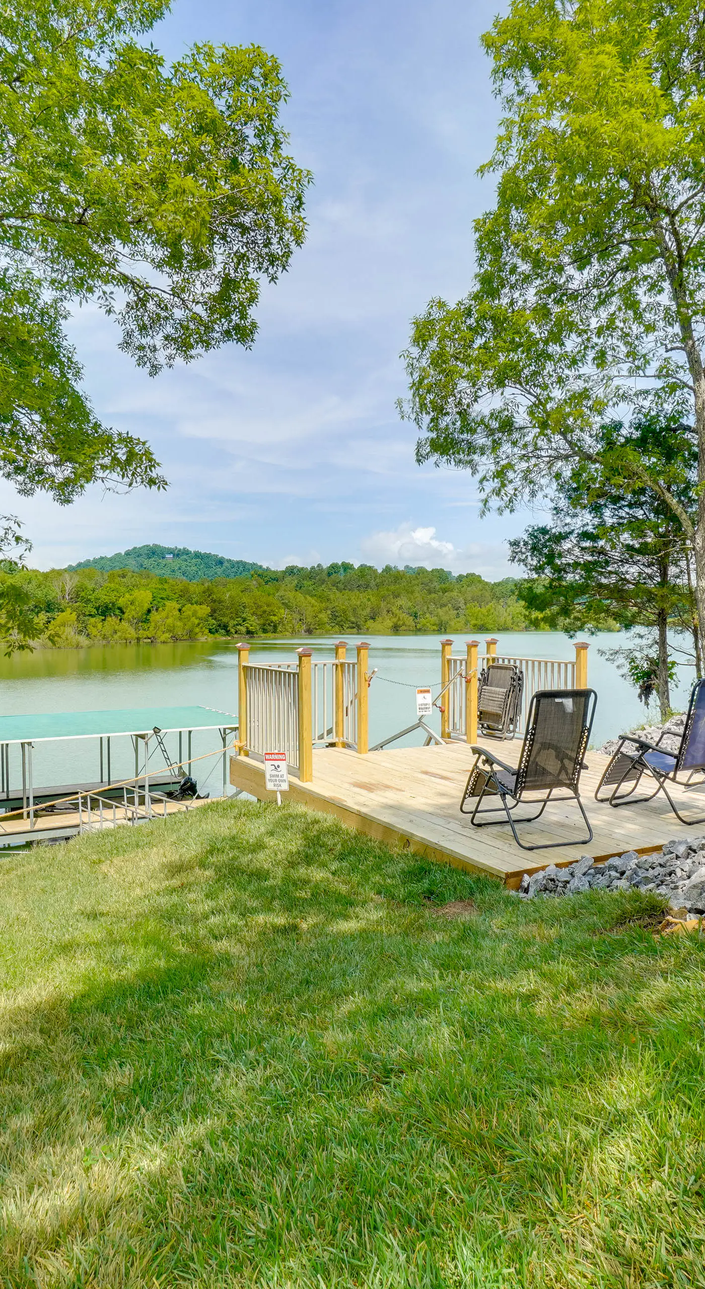 Boat Dock: Pet-Friendly Douglas Lake Getaway!