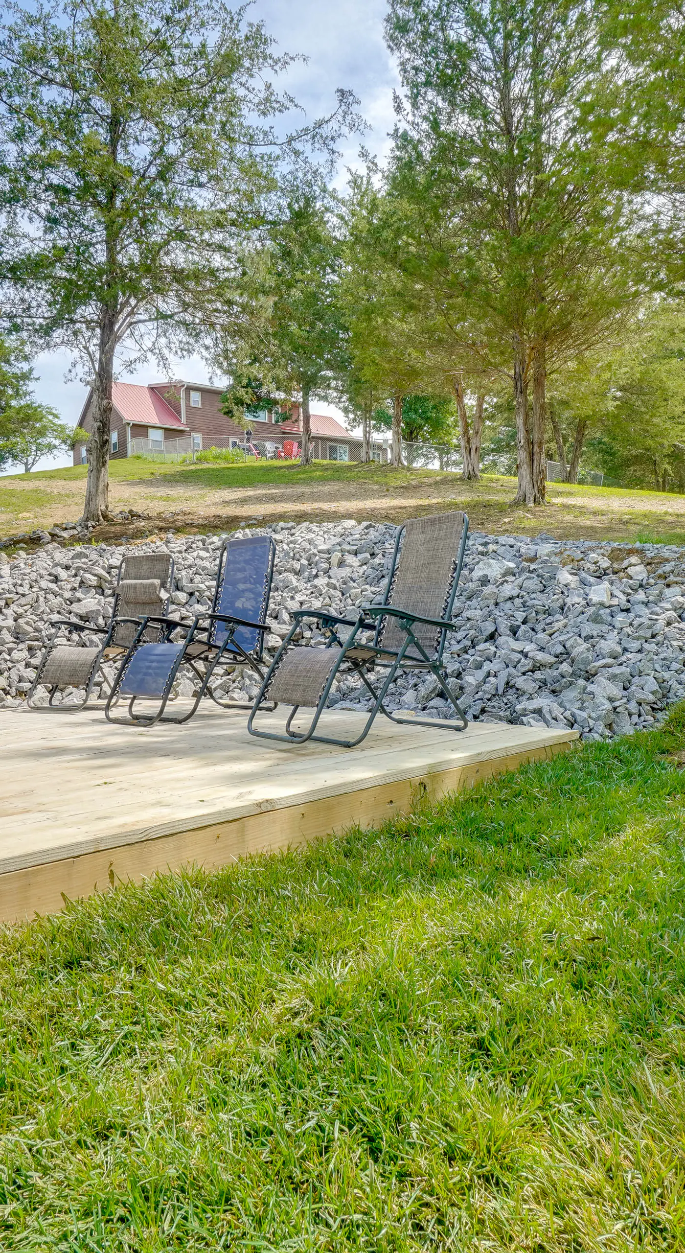 Boat Dock: Pet-Friendly Douglas Lake Getaway!