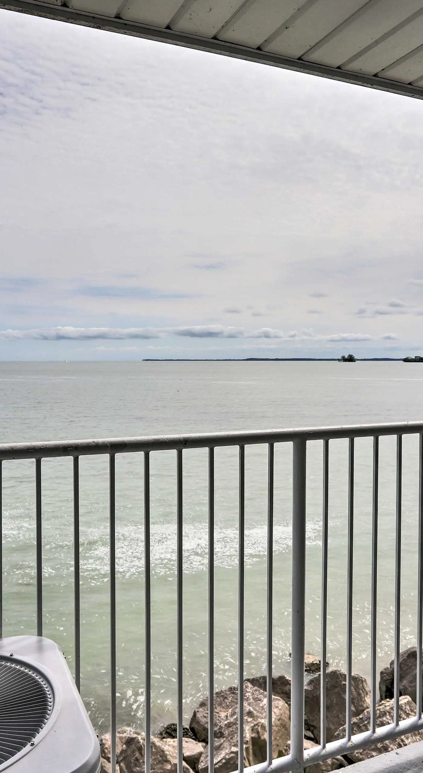 Middle Bass Condo w/ Balcony, Lake Erie Views