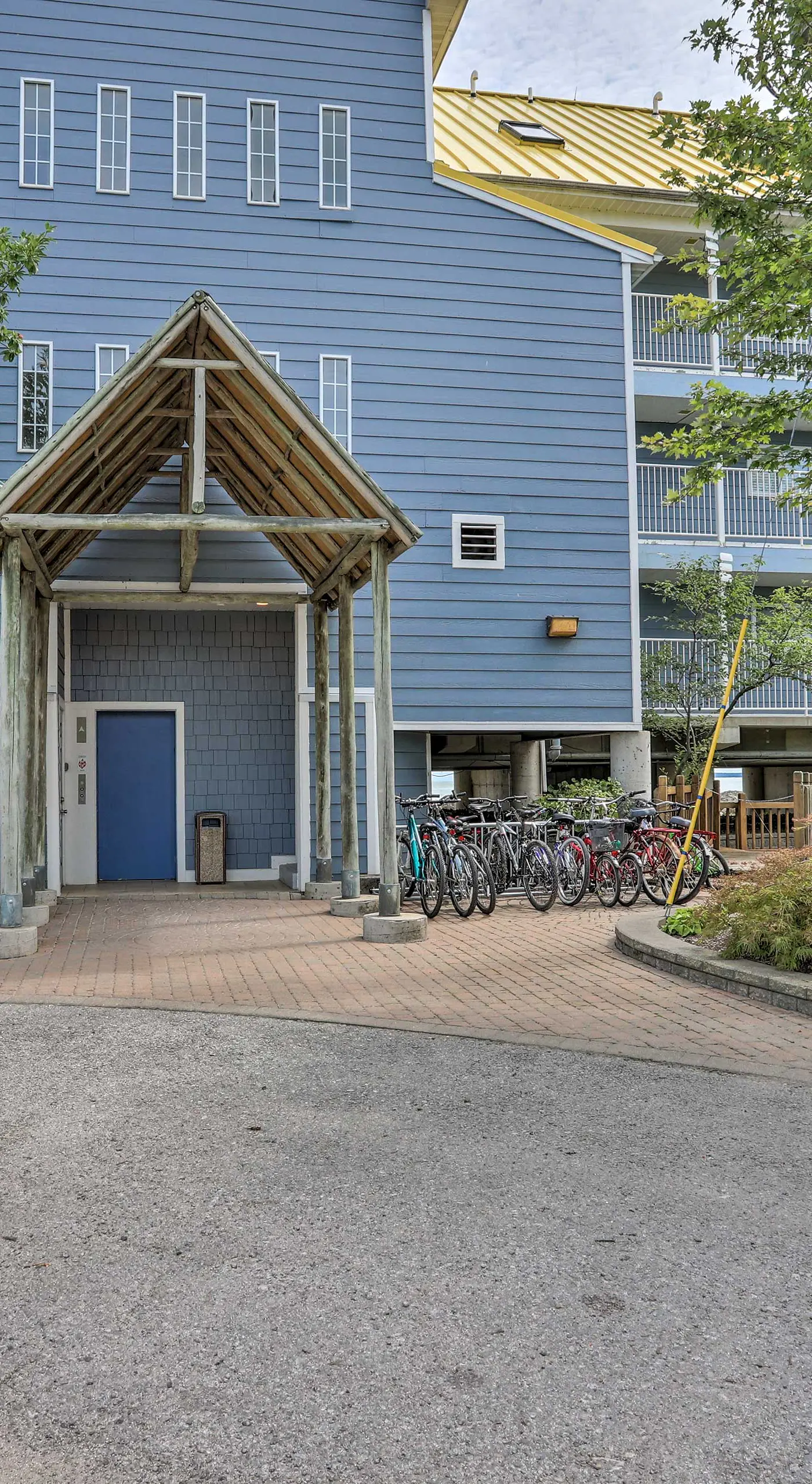 Middle Bass Condo w/ Balcony, Lake Erie Views